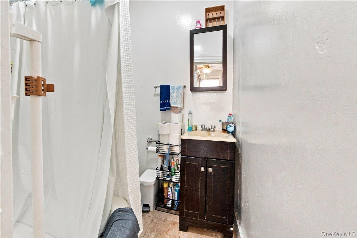 356 Riverdale Avenue, Unit 1 photo 16