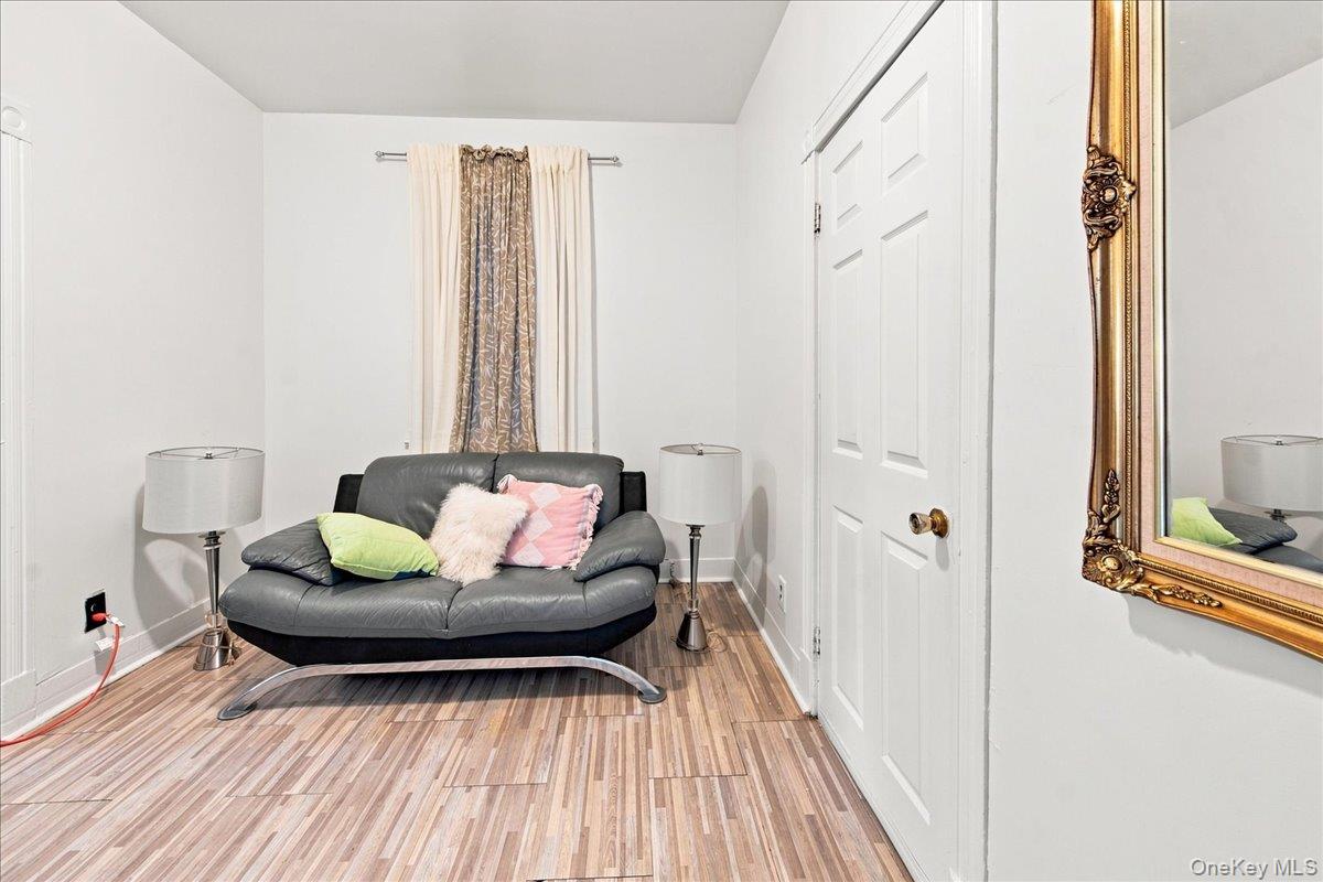 356 Riverdale Avenue, Unit 1 photo 10