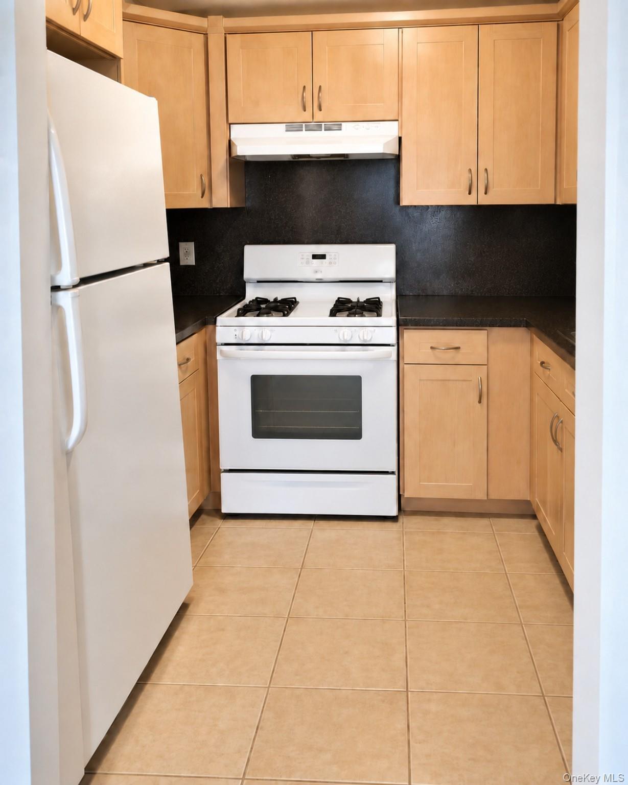 14 Lexington Hill, Unit 2 photo 2