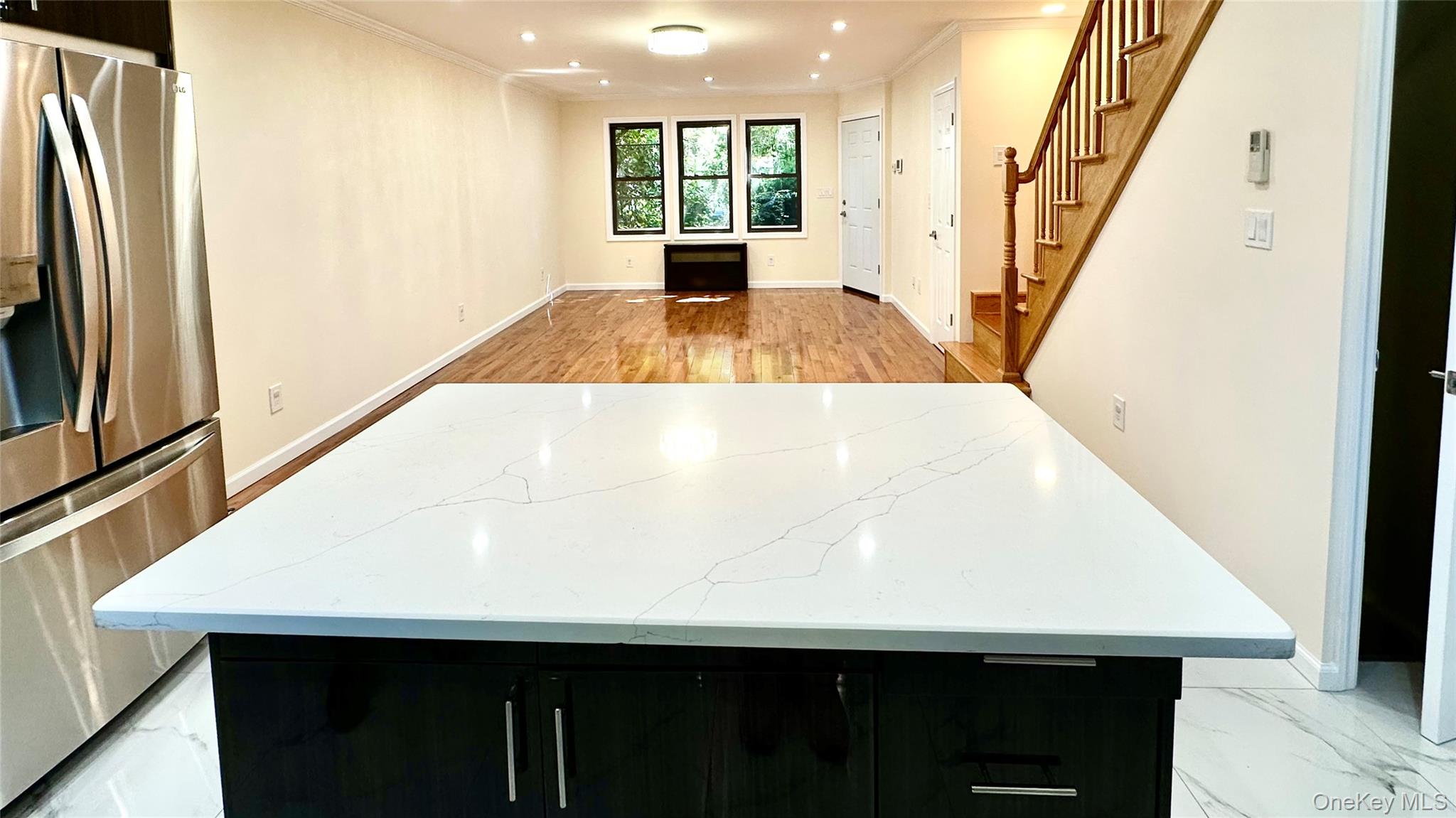 9911 Ascan Avenue – For Rent photo 2