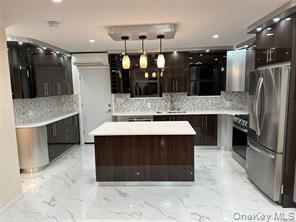 9911 Ascan Avenue – For Rent photo 5