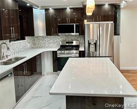 9911 Ascan Avenue – For Rent photo 8