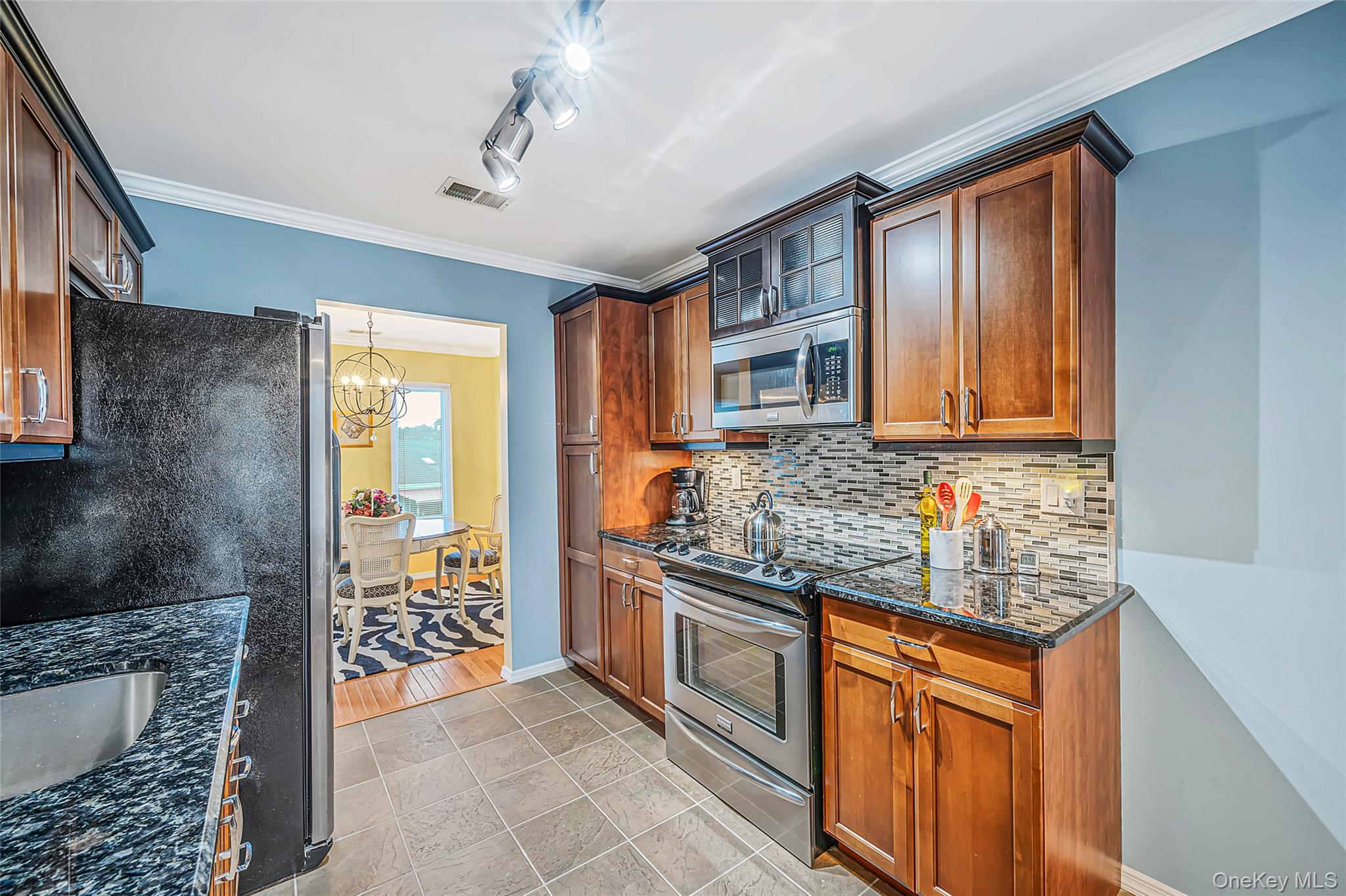 704 Fenway Road – For Sale photo 11
