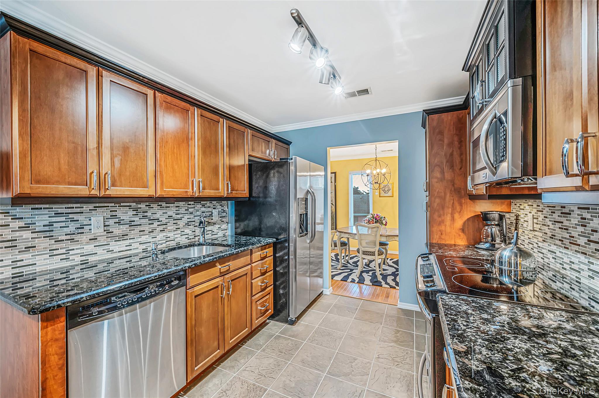 704 Fenway Road – For Sale photo 10