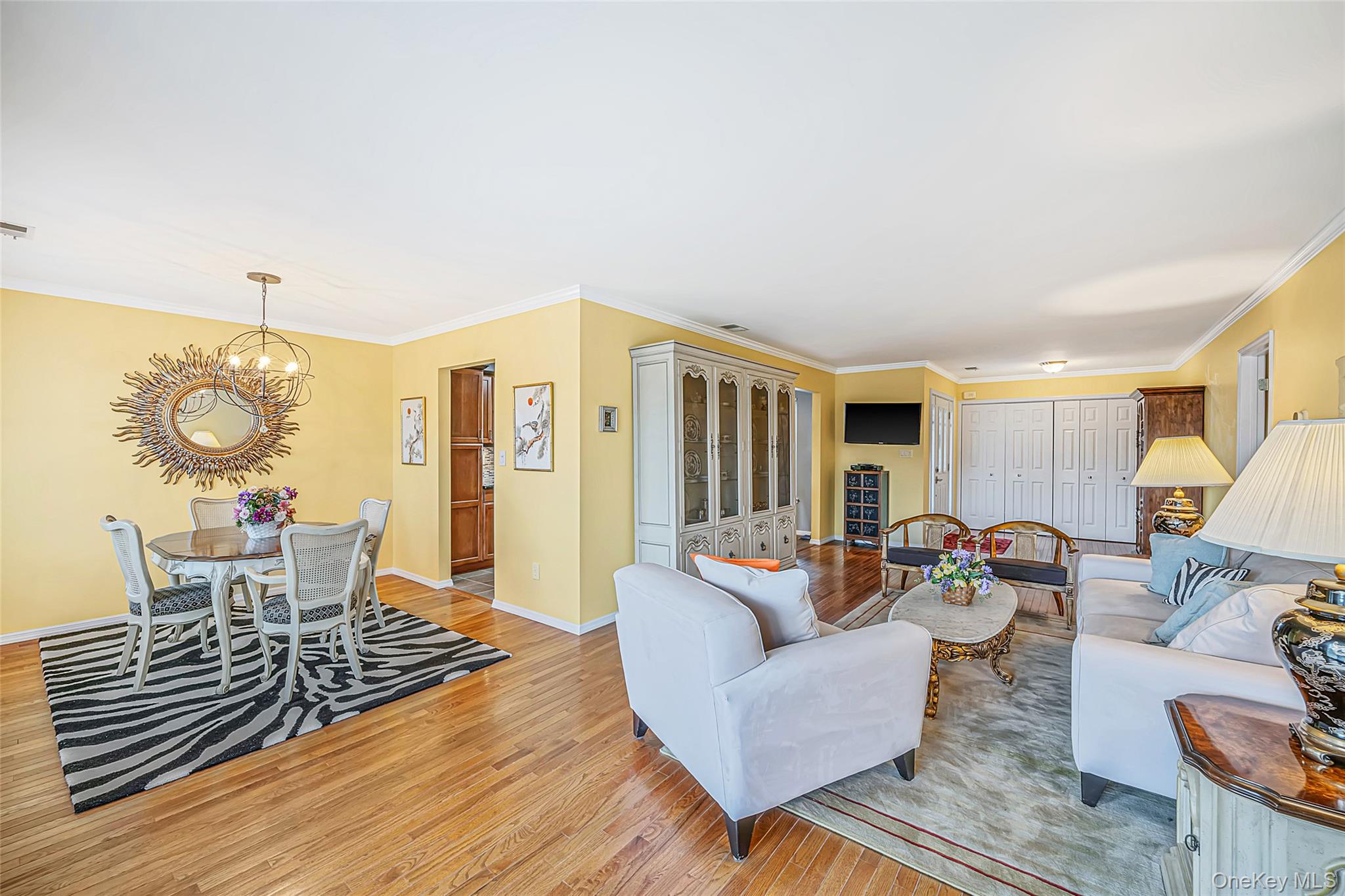 704 Fenway Road – For Sale photo 4