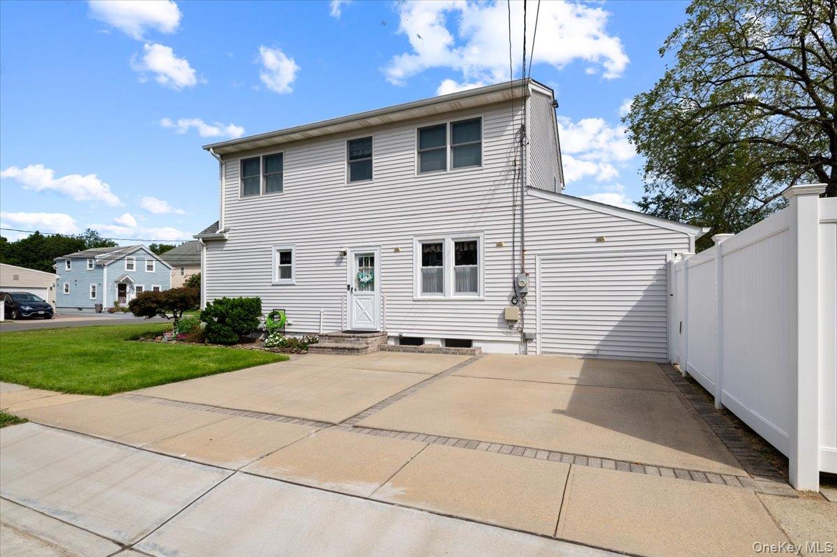 2487 Arthur Court – For Sale photo 34