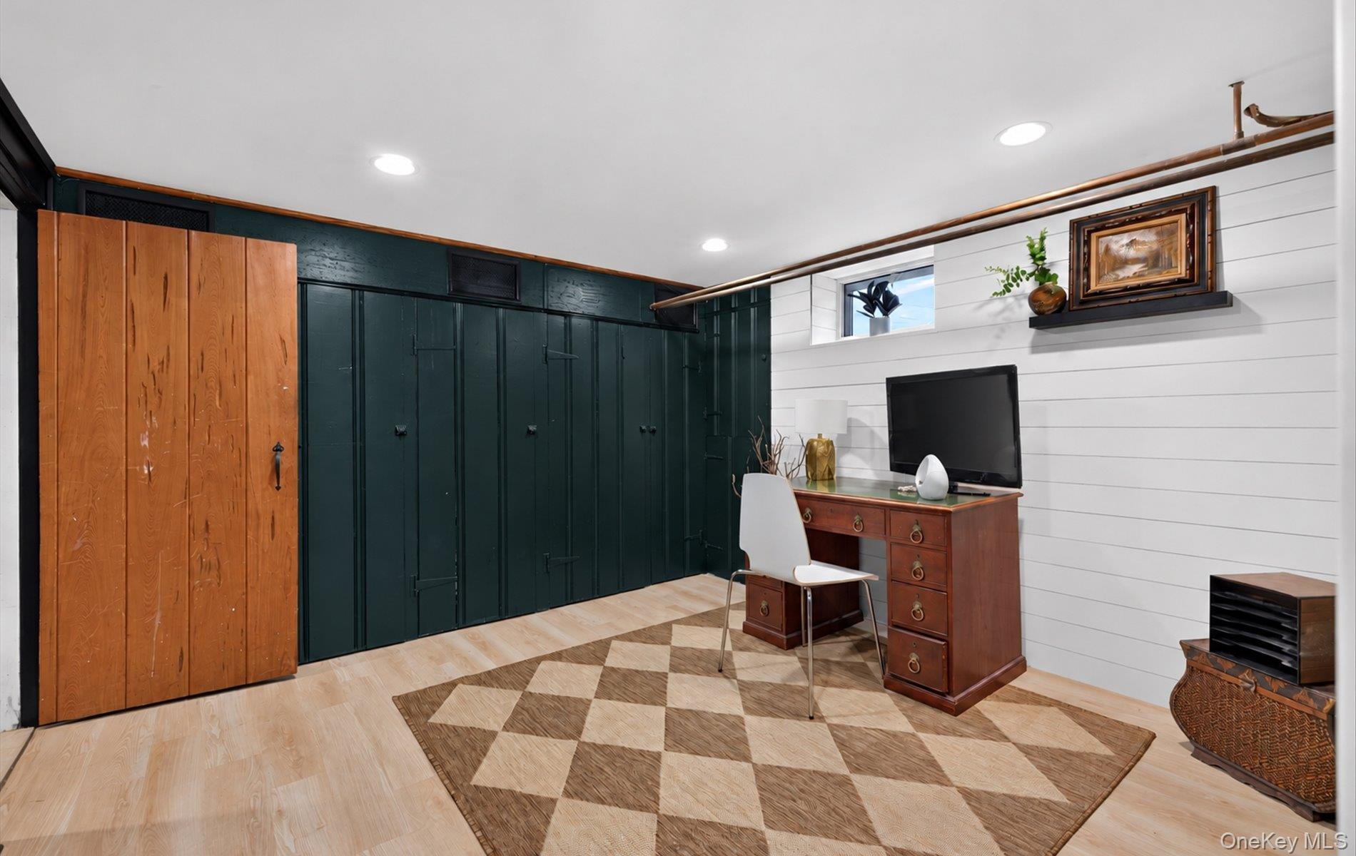 11 White Street – For Sale photo 33