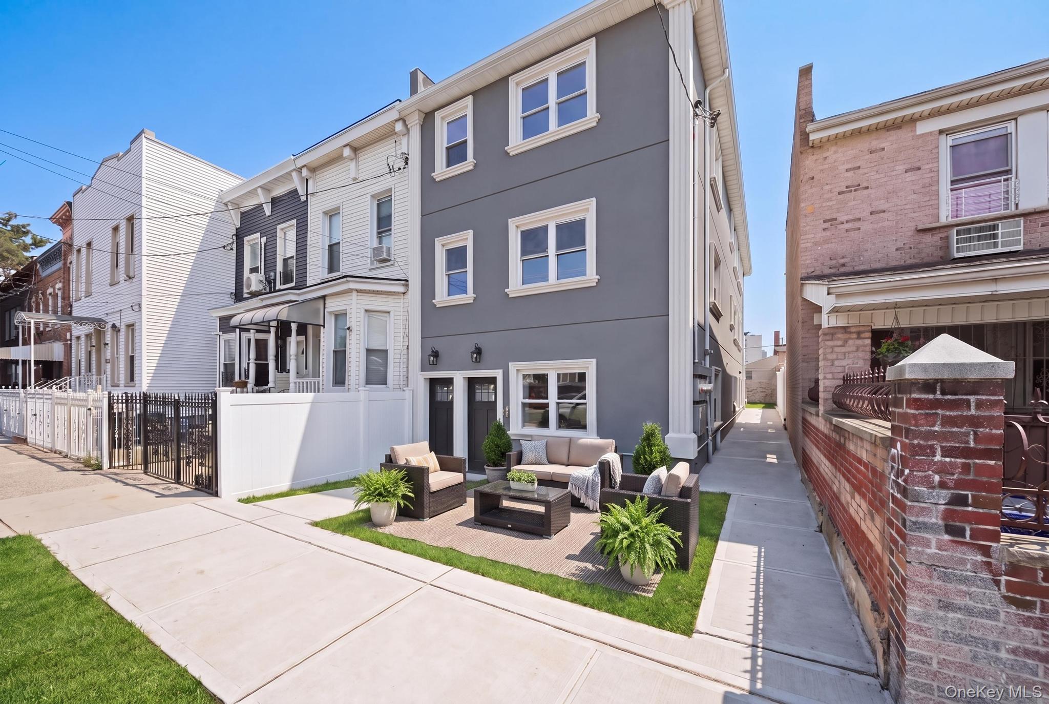 207 Hale Avenue – For Sale