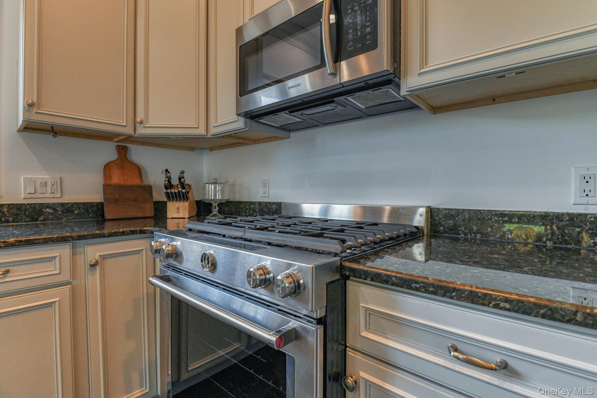 81 Nicoll Street – For Rent photo 14