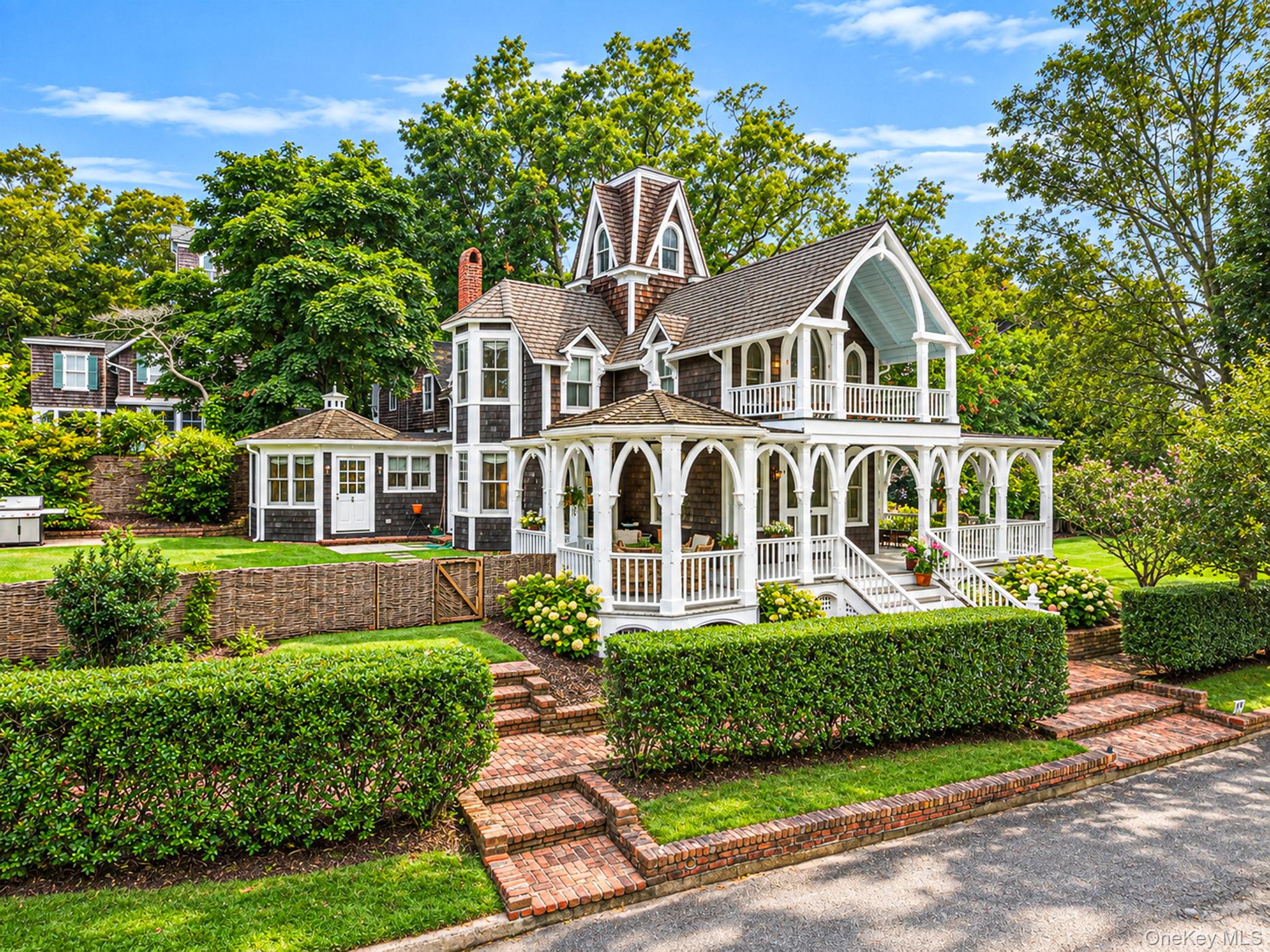 13 Spring Garden Avenue – For Sale photo 2