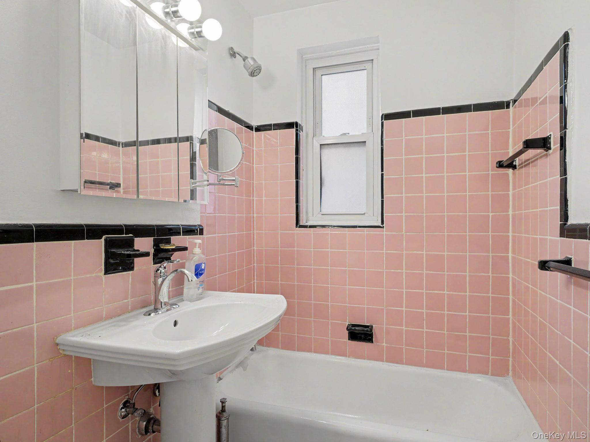 30 E Hartsdale Avenue, Unit 3E photo 15