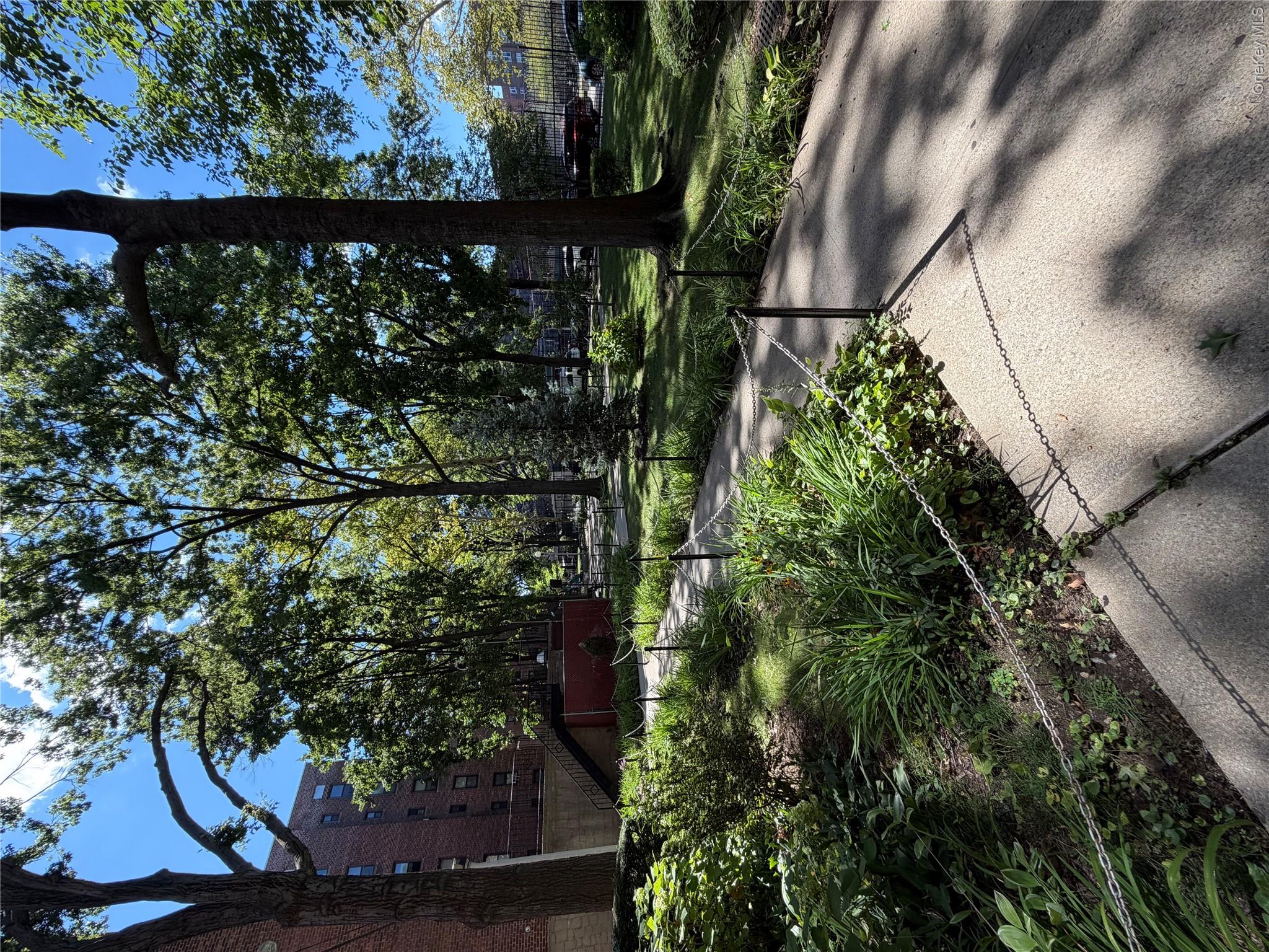 33-04 Junction Blvd, Unit 6L photo 13