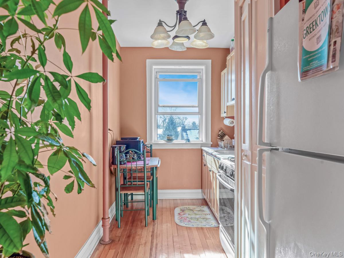 30 Shipherd Avenue, Unit 9B photo 8
