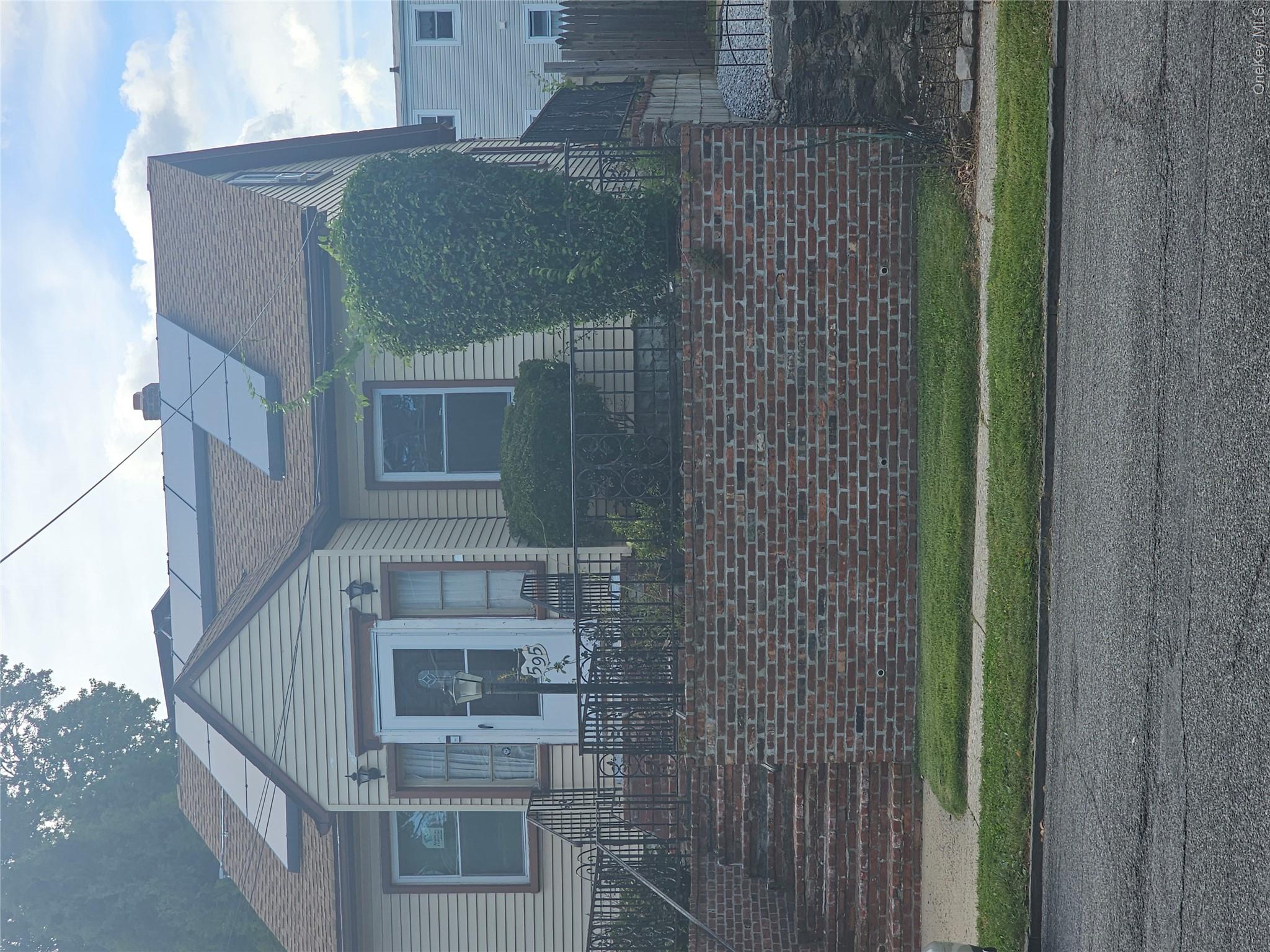 597 Kimball Avenue – For Sale photo 2
