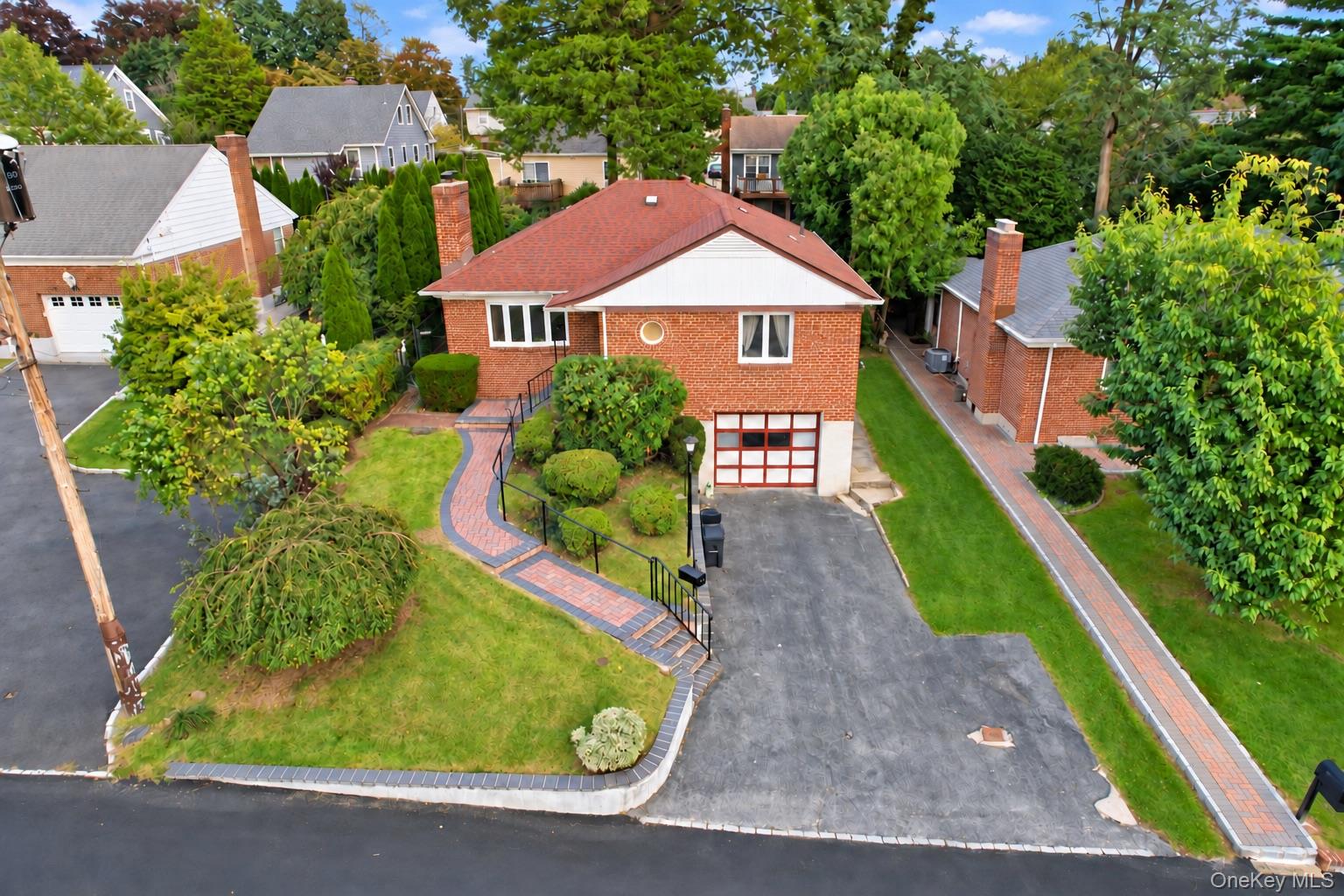 72 Mohawk Road – For Sale photo 2