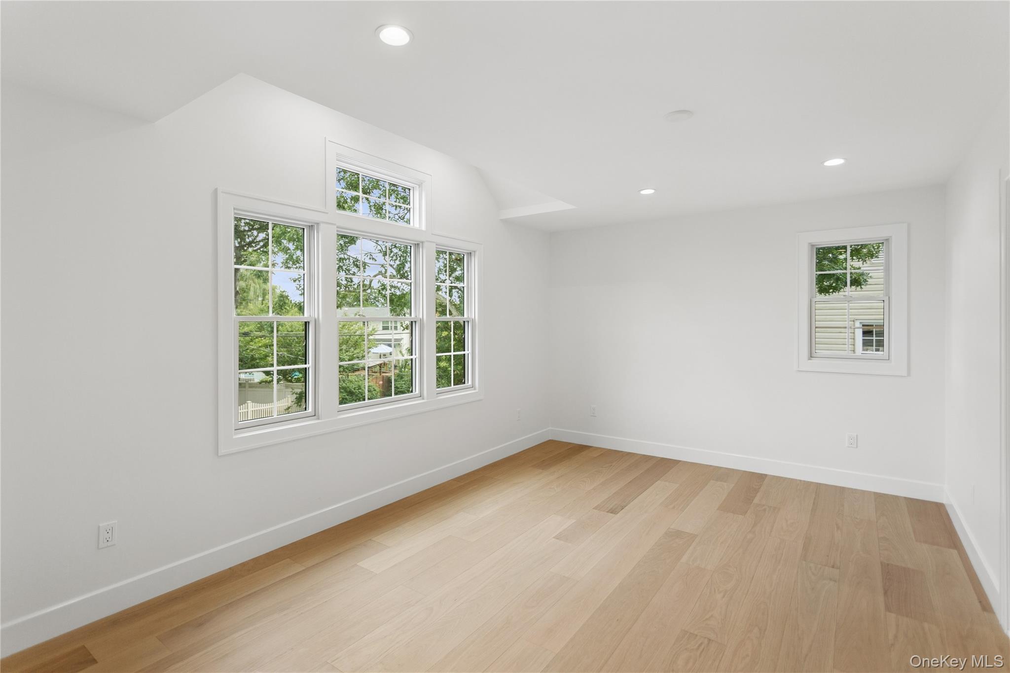 1438 Dewey Avenue – For Sale photo 28
