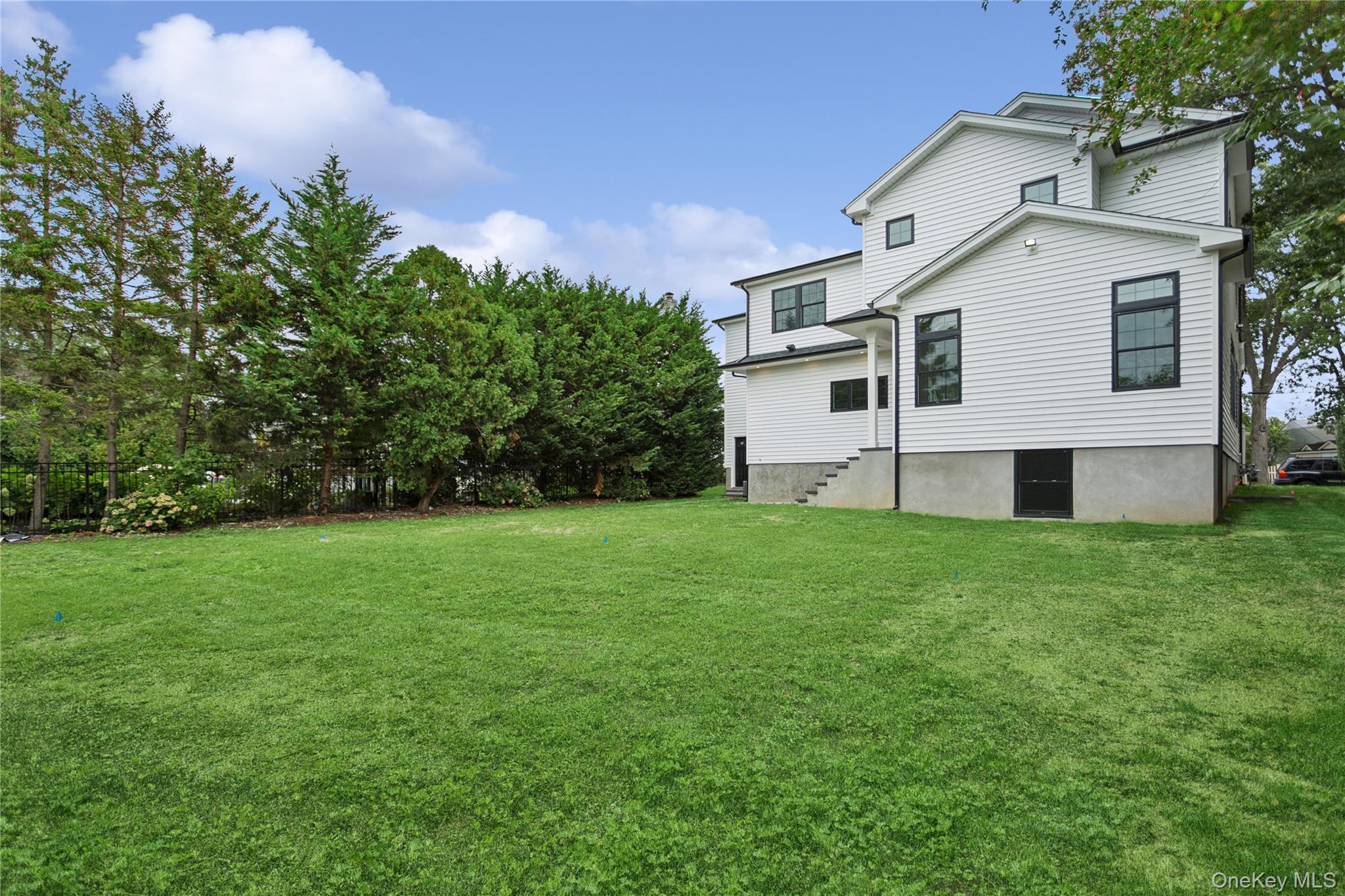 1438 Dewey Avenue – For Sale photo 4
