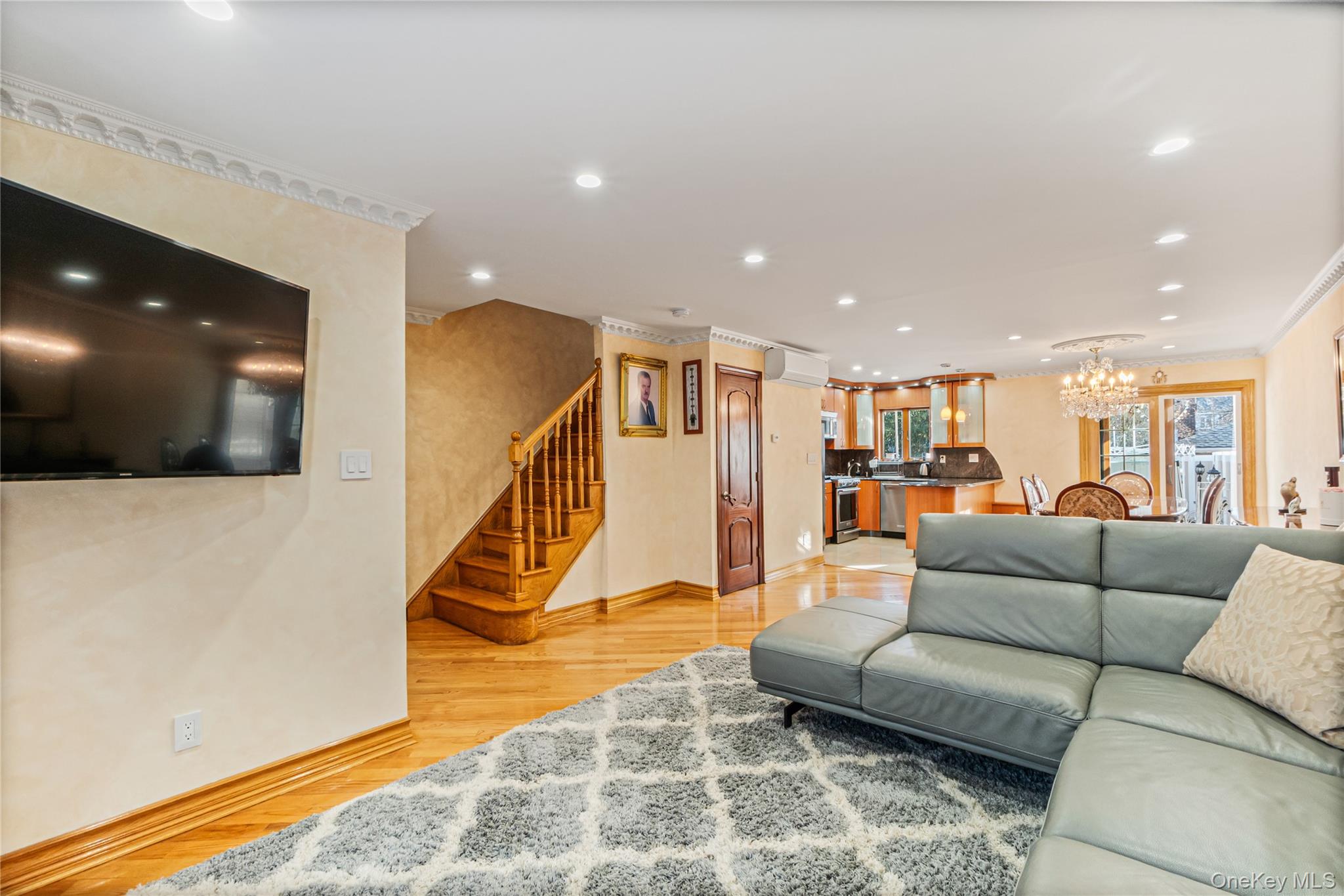 137-66 70th Road – For Sale photo 8