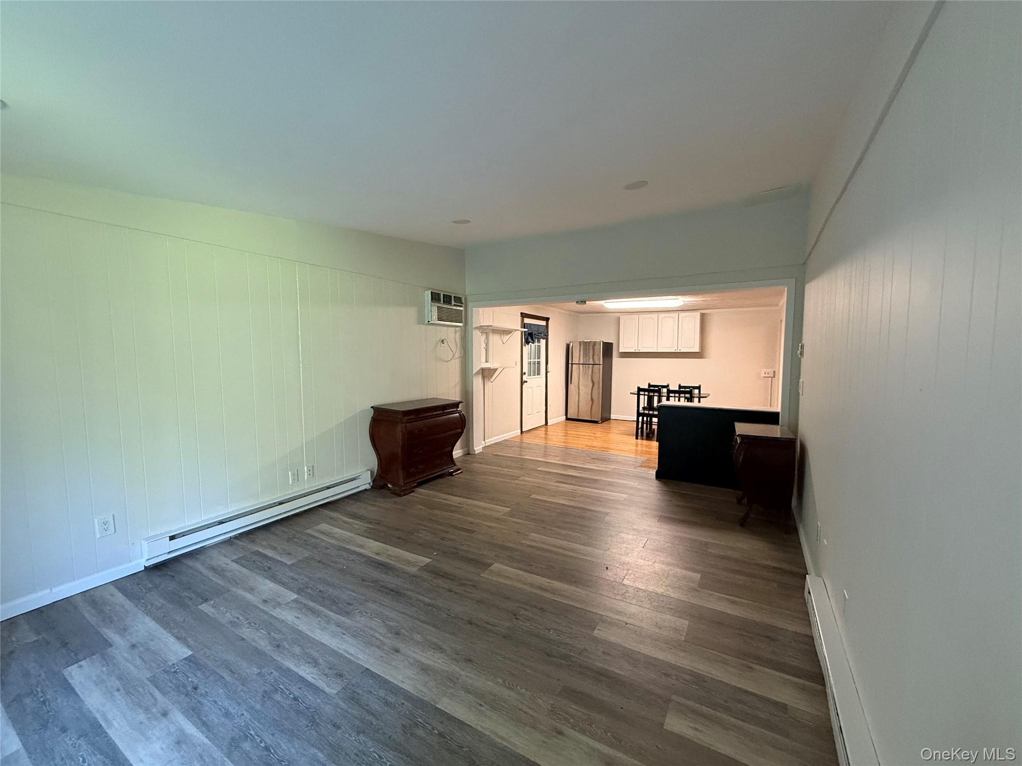 16 Ernest Lane, Unit Apt A photo 5