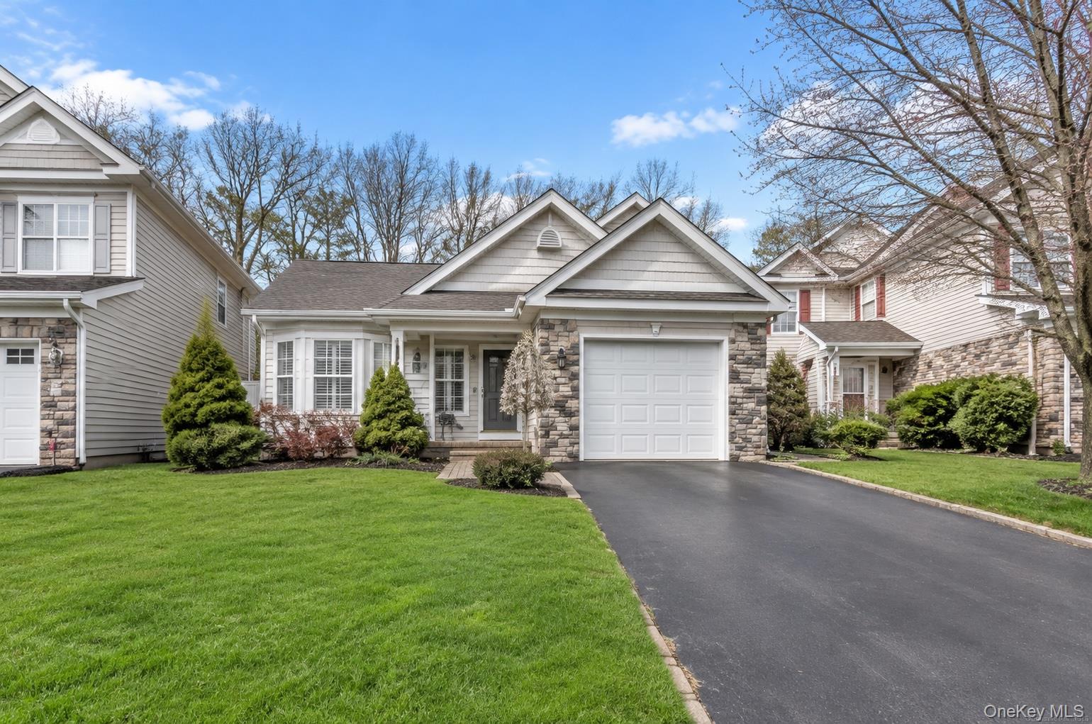41 Madison Circle – For Sale