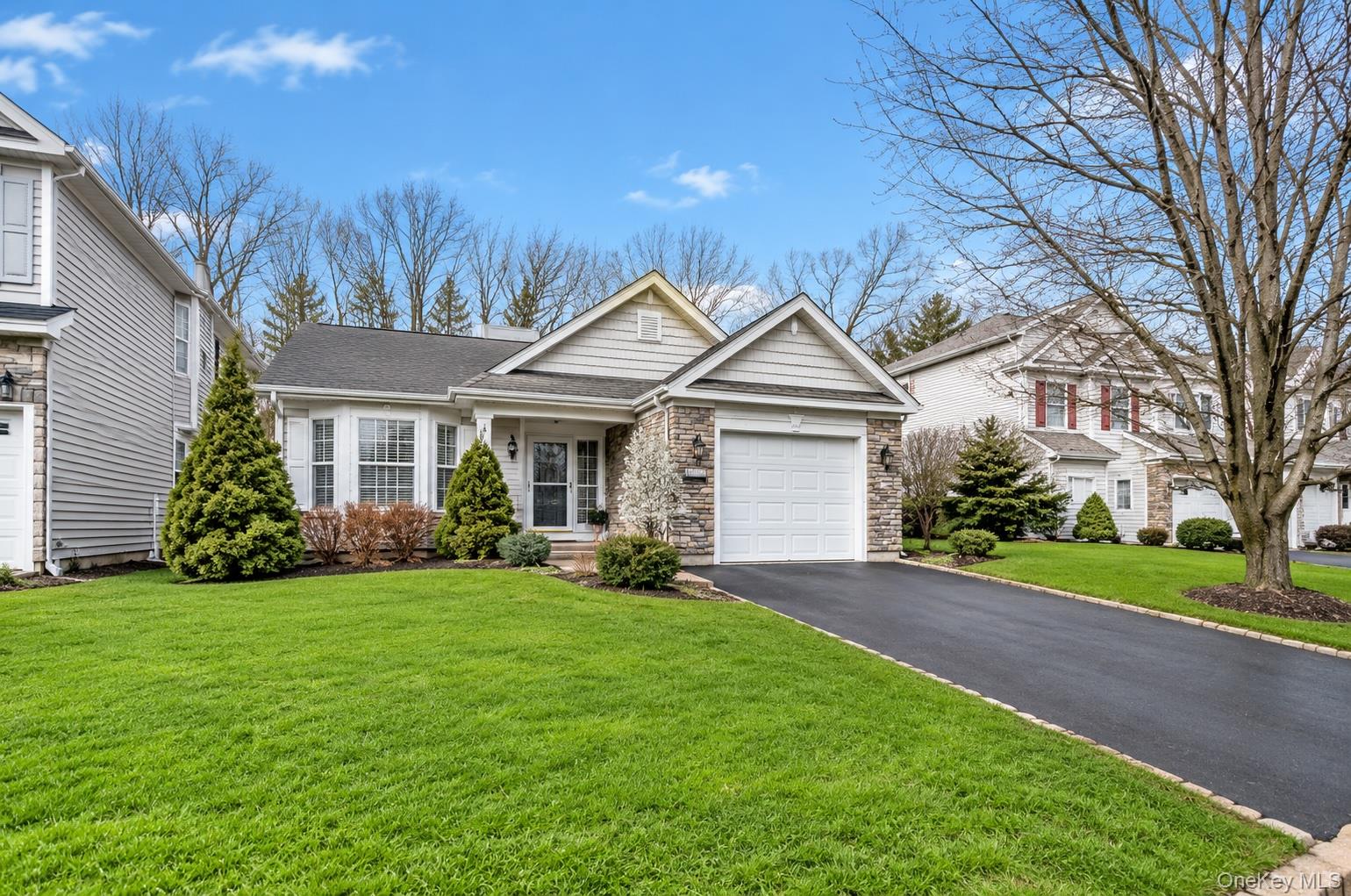 41 Madison Circle – For Sale photo 2