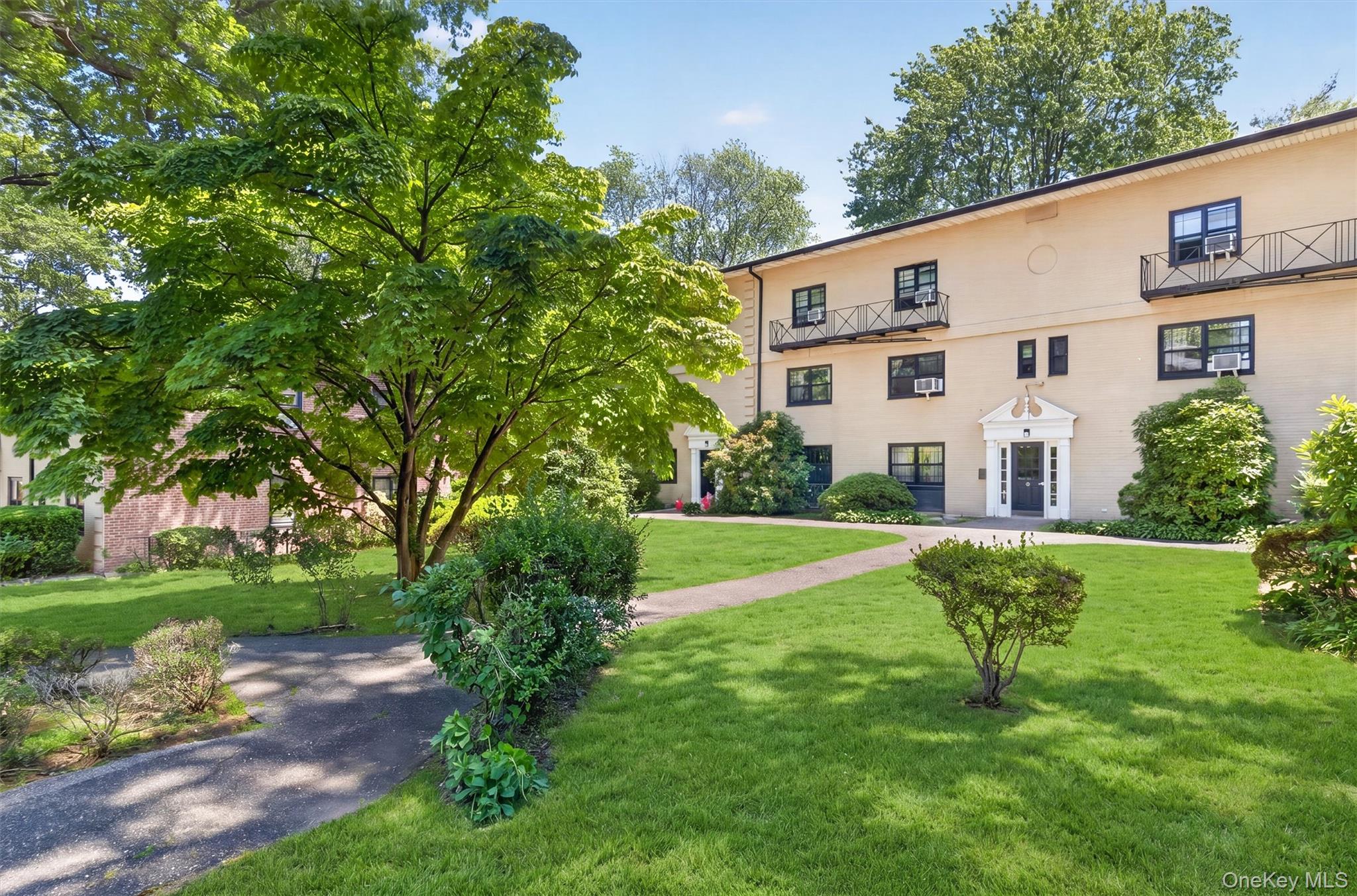 6 Manchester Road, Unit 2L