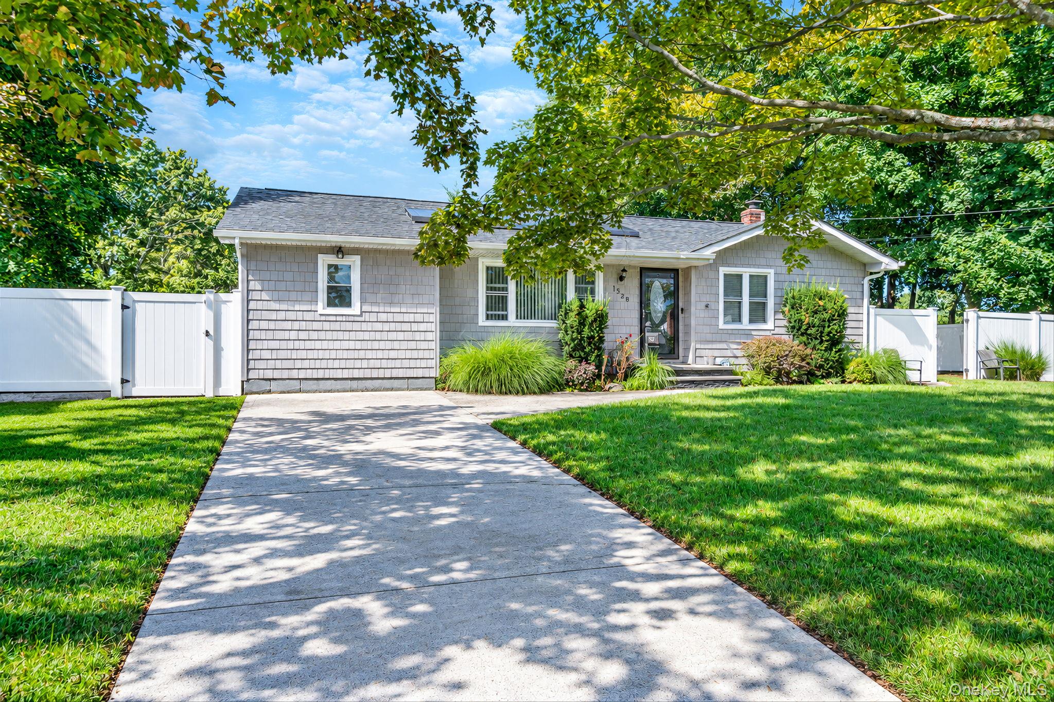 1528 Baldwin Boulevard – For Sale photo 3