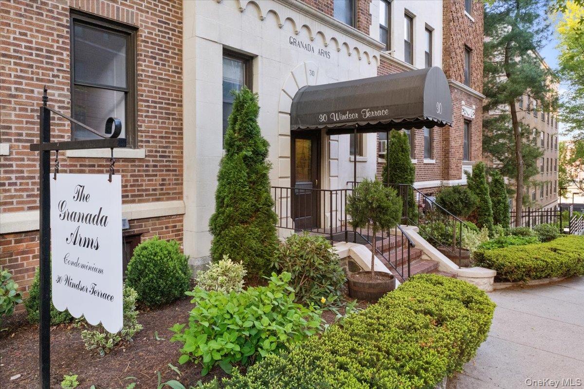 30 Windsor Terrace, Unit AA1 photo 24