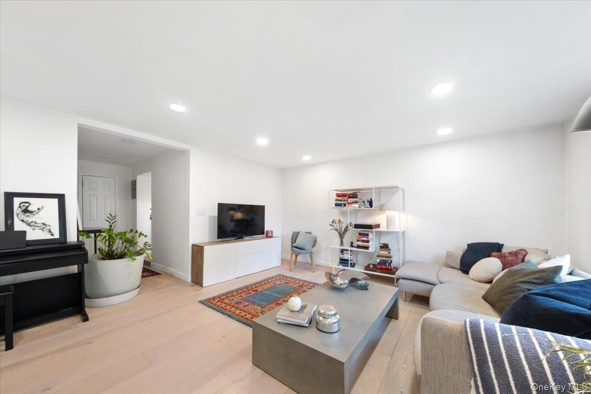 30 Windsor Terrace, Unit AA1 photo 3