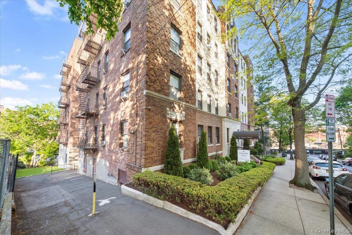 30 Windsor Terrace, Unit AA1 photo 28