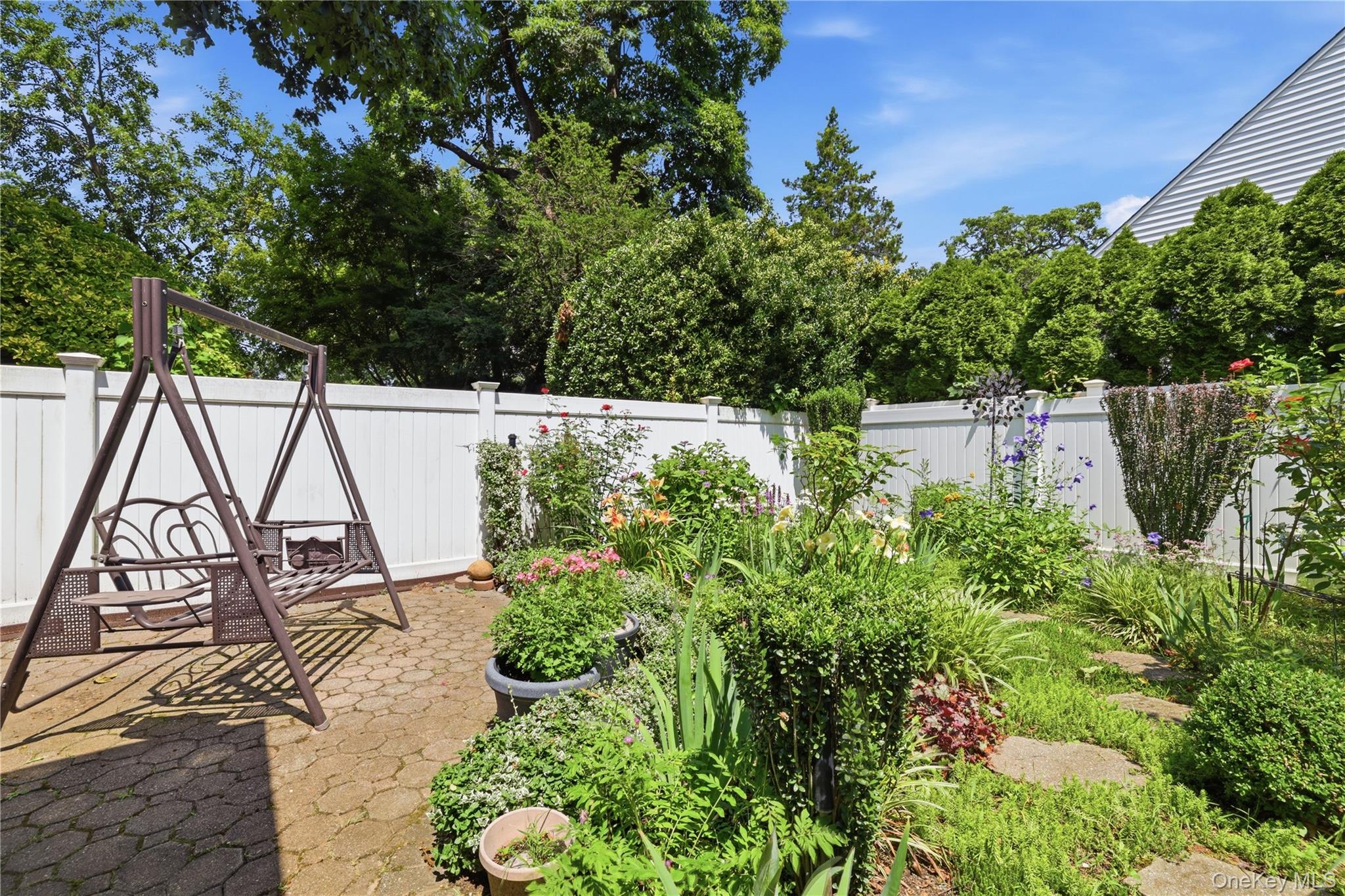 1 Beech Court – For Sale photo 2