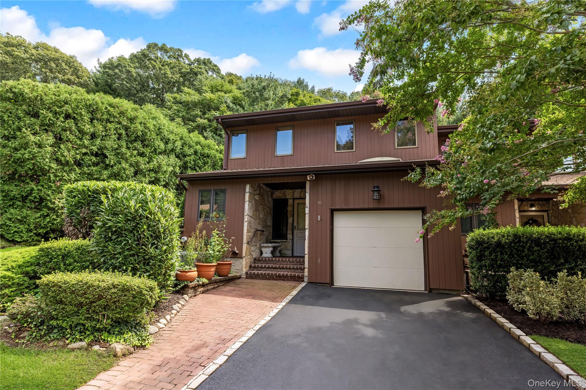 16 North Road – For Sale