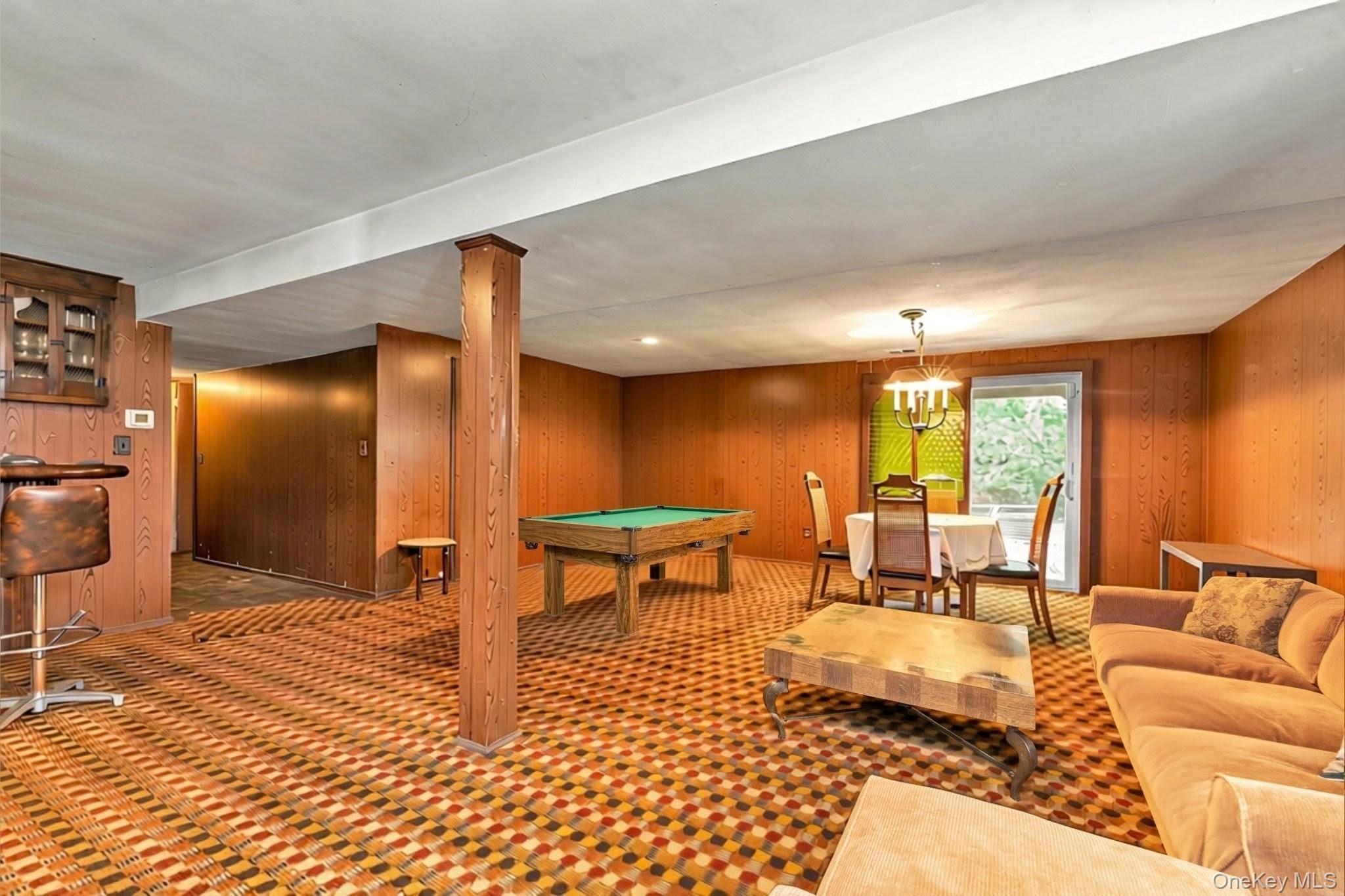22 Valley Lane W – For Sale photo 17