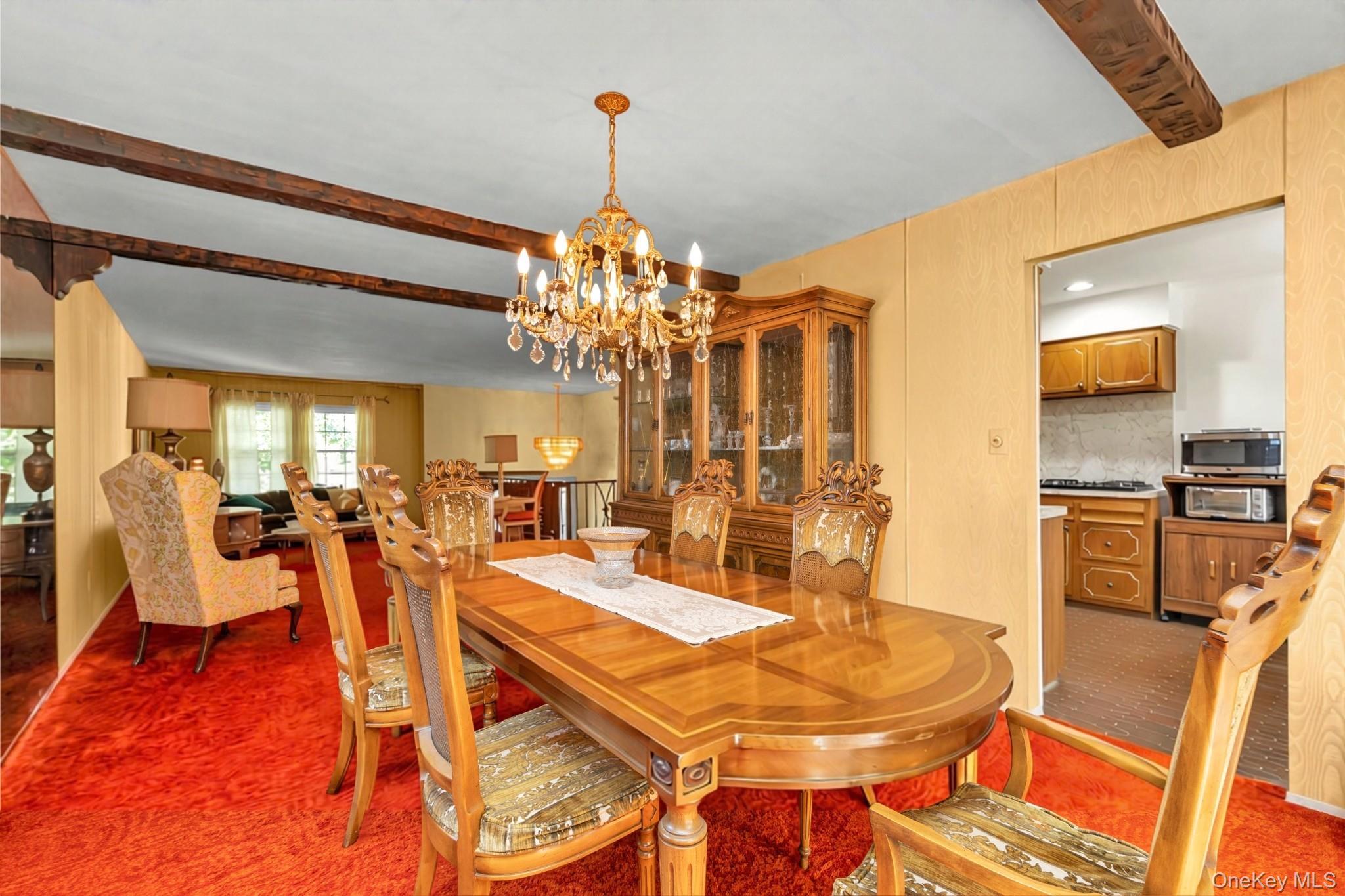 22 Valley Lane W – For Sale photo 6