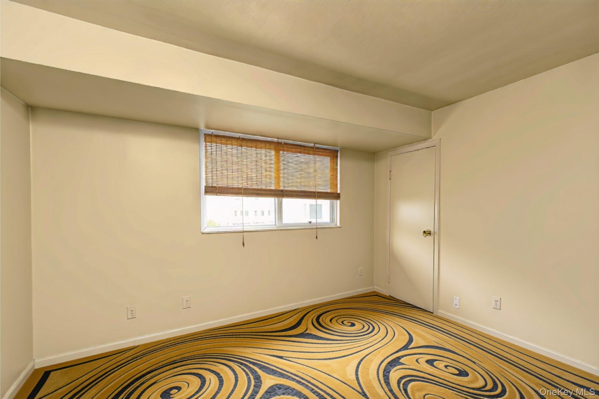 22 Valley Lane W – For Sale photo 20