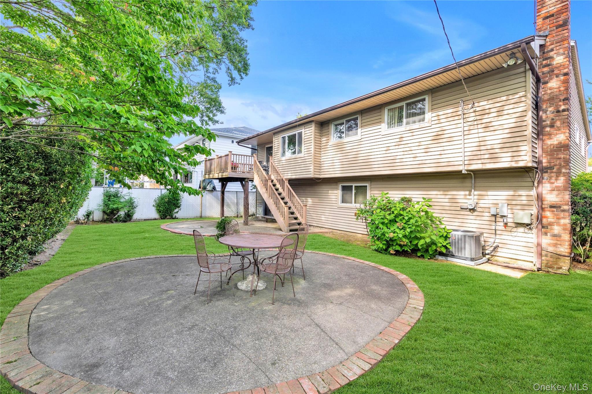 22 Valley Lane W – For Sale photo 24