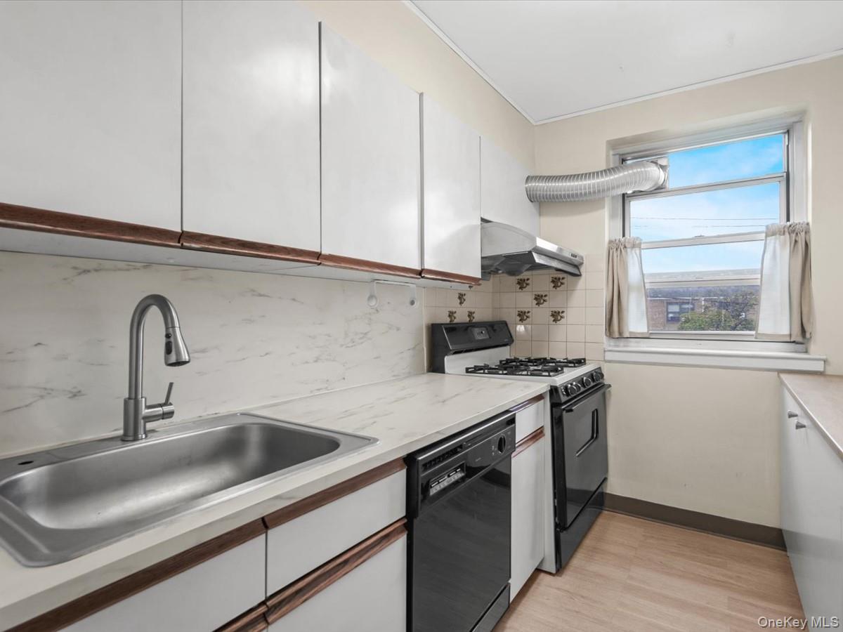 204-12 35th Avenue, Unit 254 photo 13