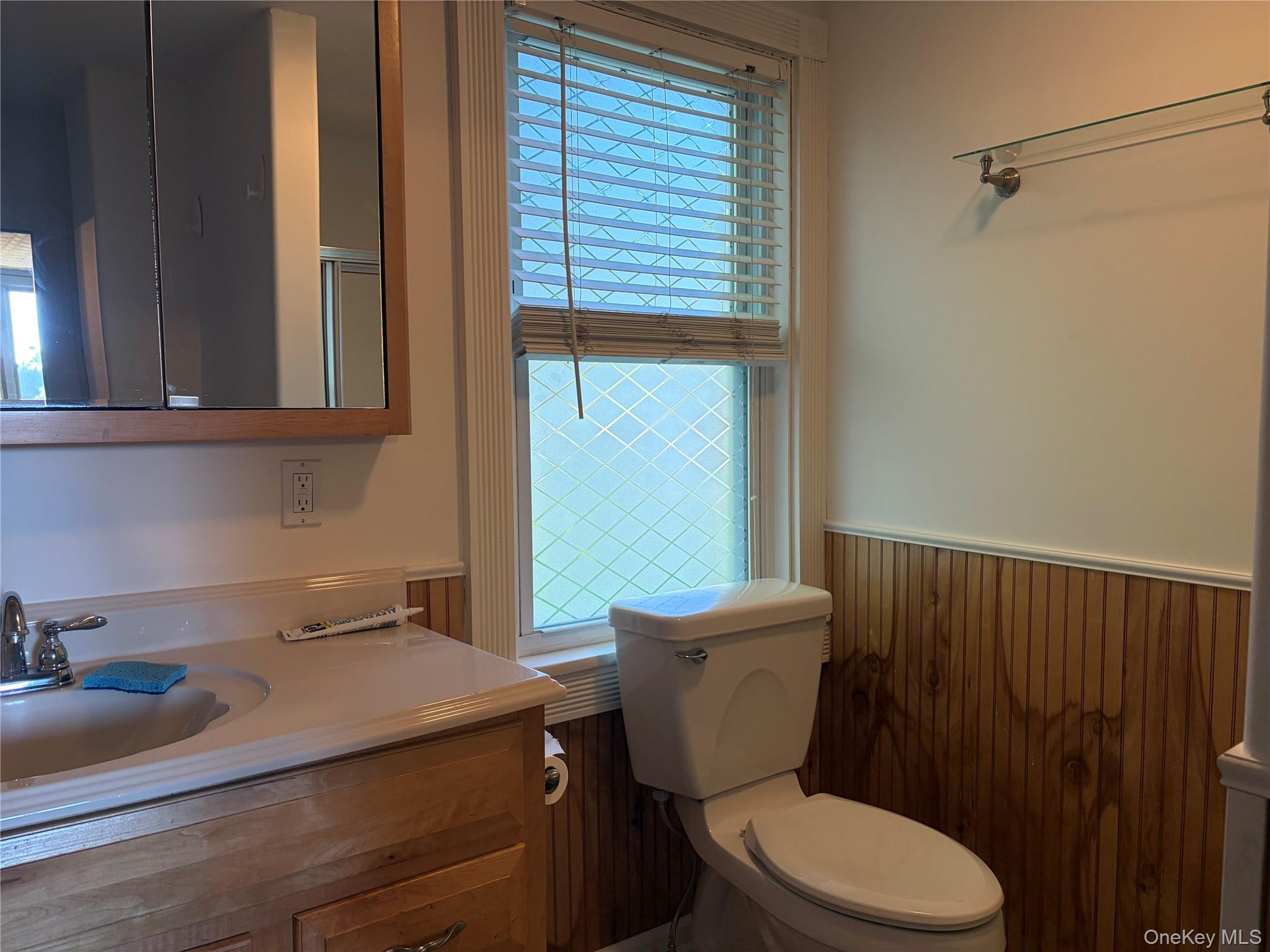549 Main Road, Unit B photo 10