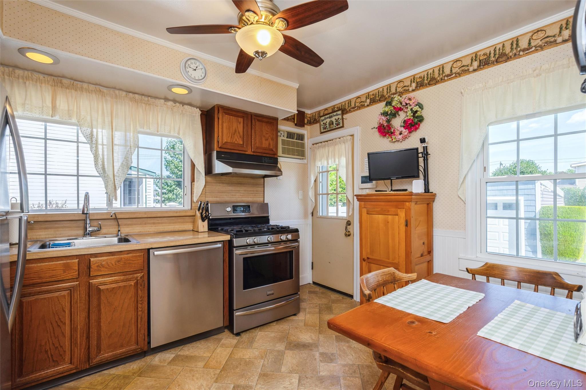 99 Barwick Street – For Sale photo 19