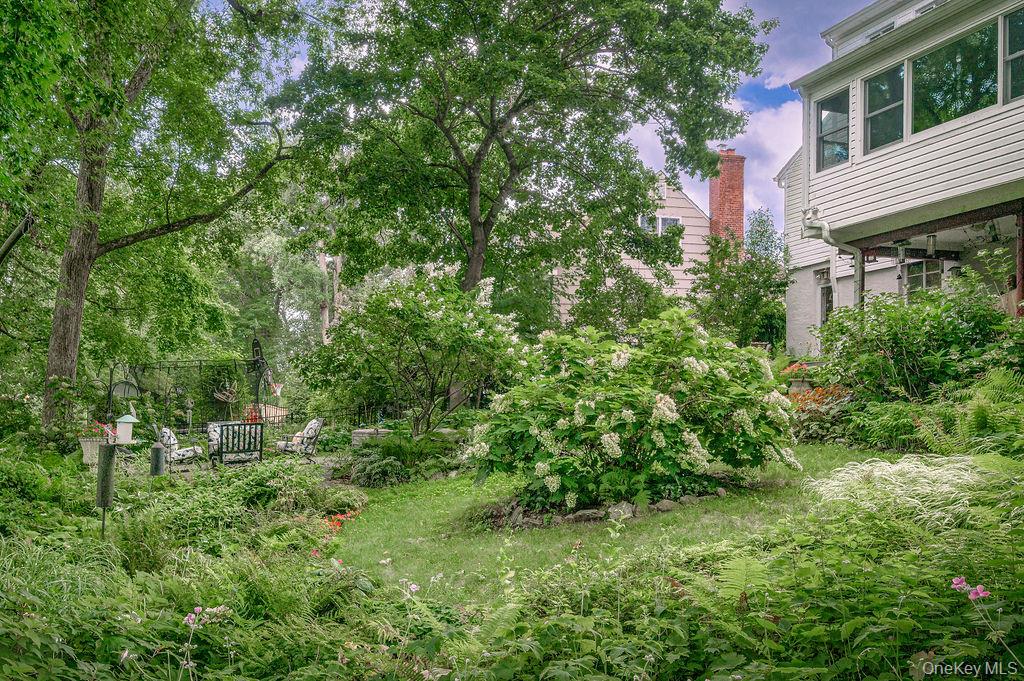 27 Anpell Drive – For Sale photo 18