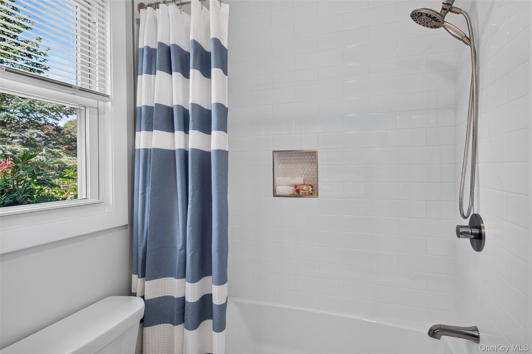 27 Anpell Drive – For Sale photo 37