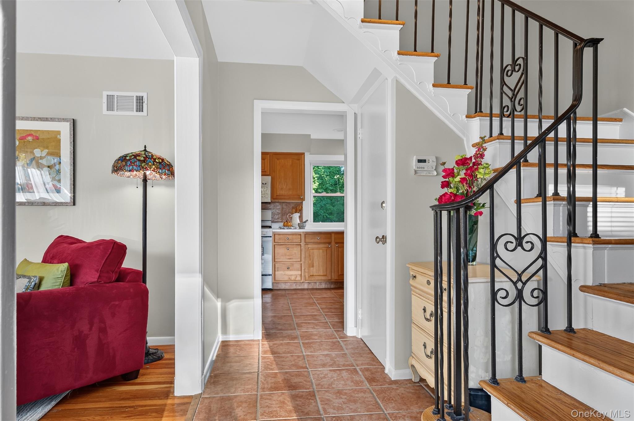 27 Anpell Drive – For Sale photo 2