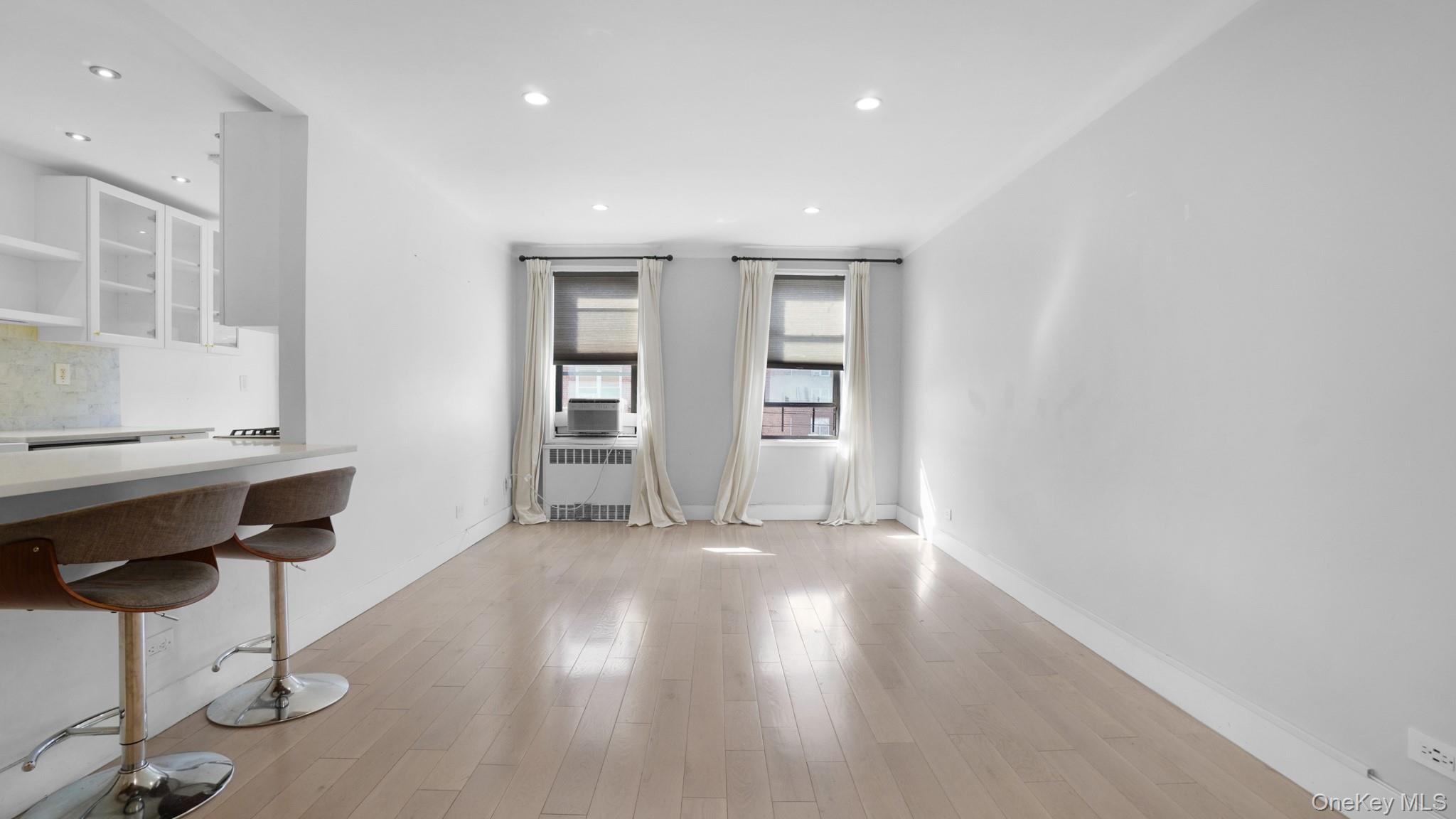 66-15 Wetherole St, Unit E4 photo 3
