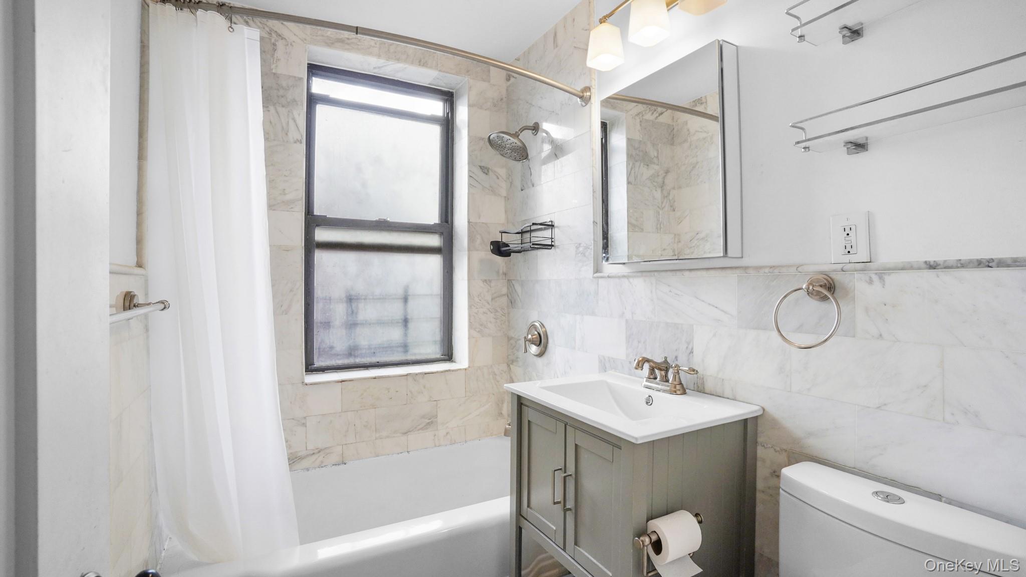 66-15 Wetherole St, Unit E4 photo 14