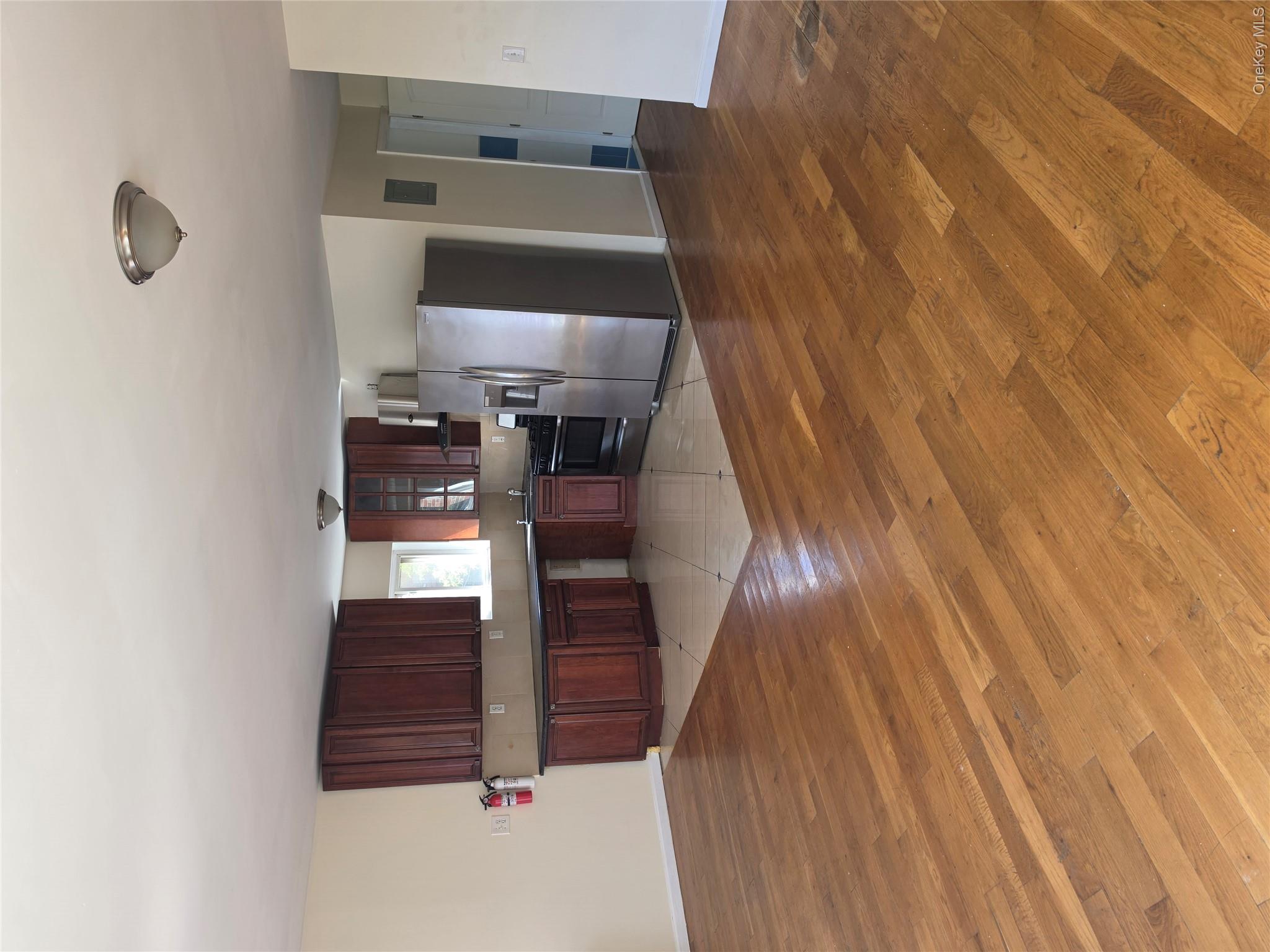 195-25 Woodhull Avenue, Unit 2nd fl photo 2