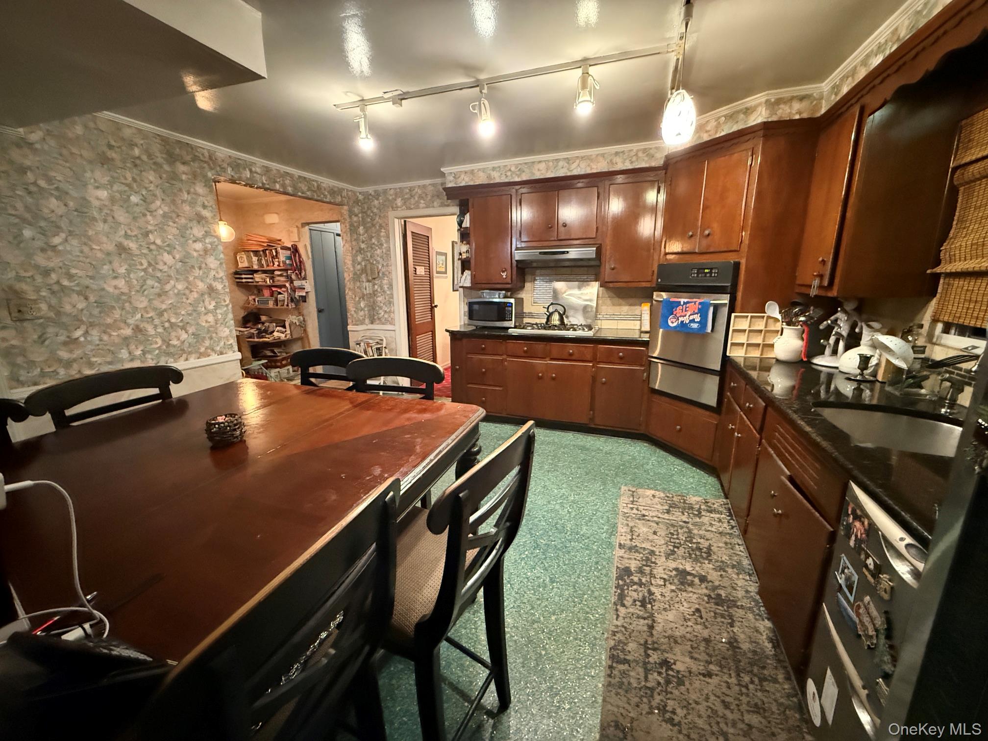 82 Auerbach Lane – For Sale photo 12