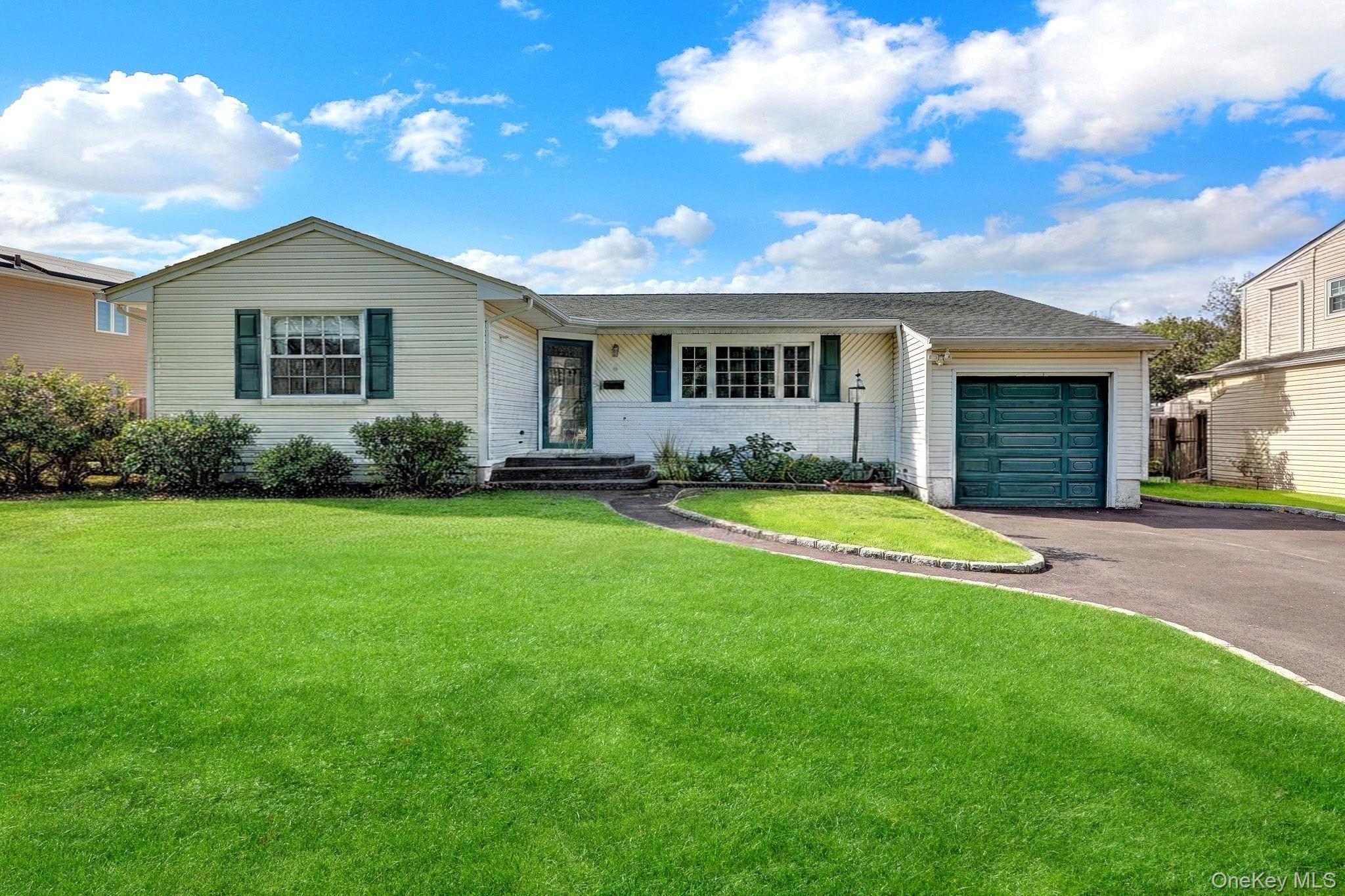 3 Daniel Drive – For Sale