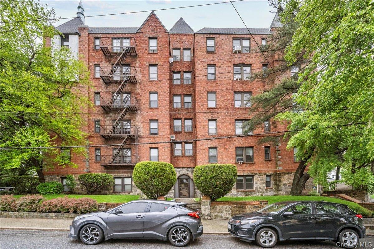 20 William Street, Unit 4F