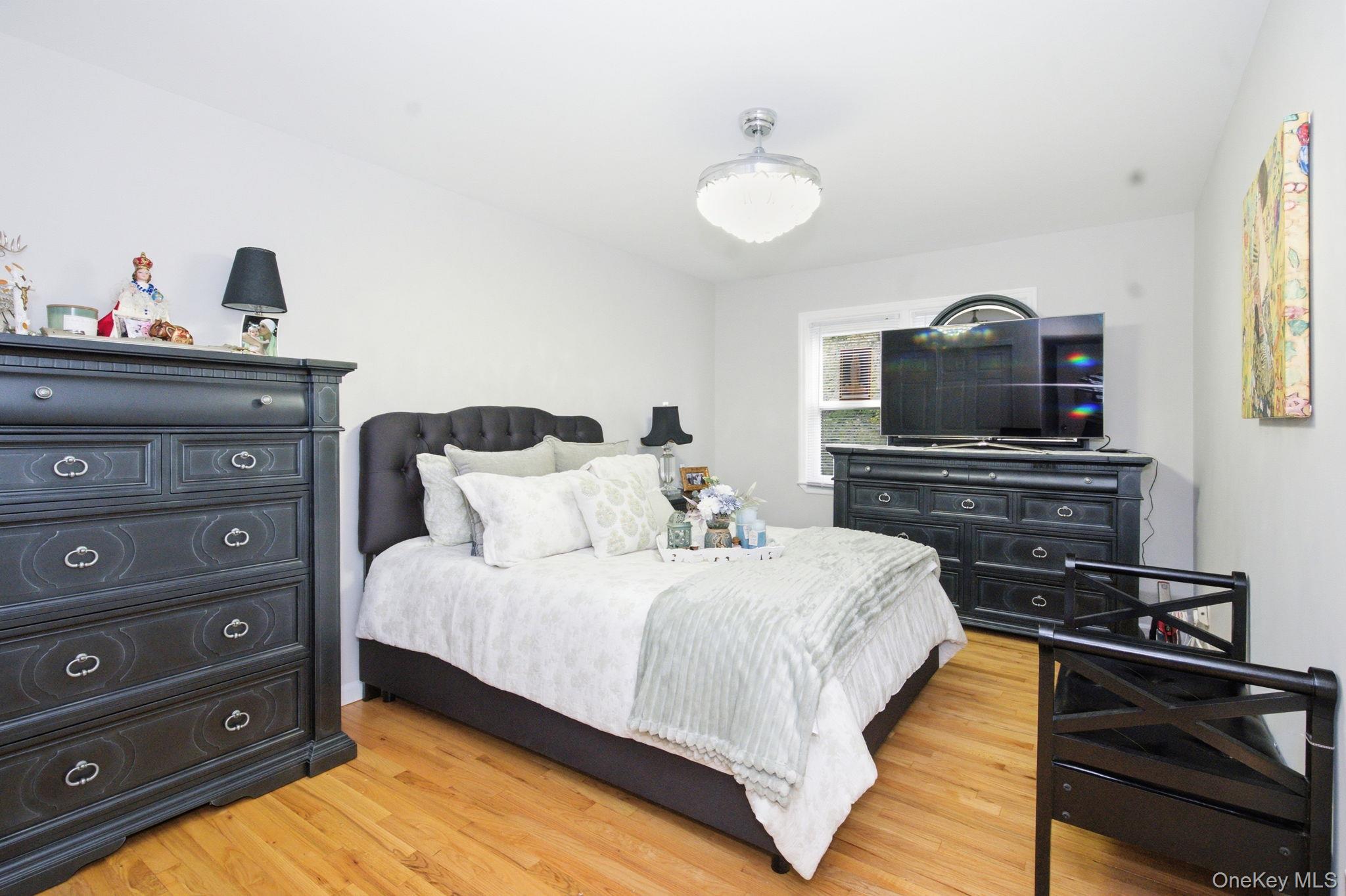 27 Walden Court, Unit F photo 13