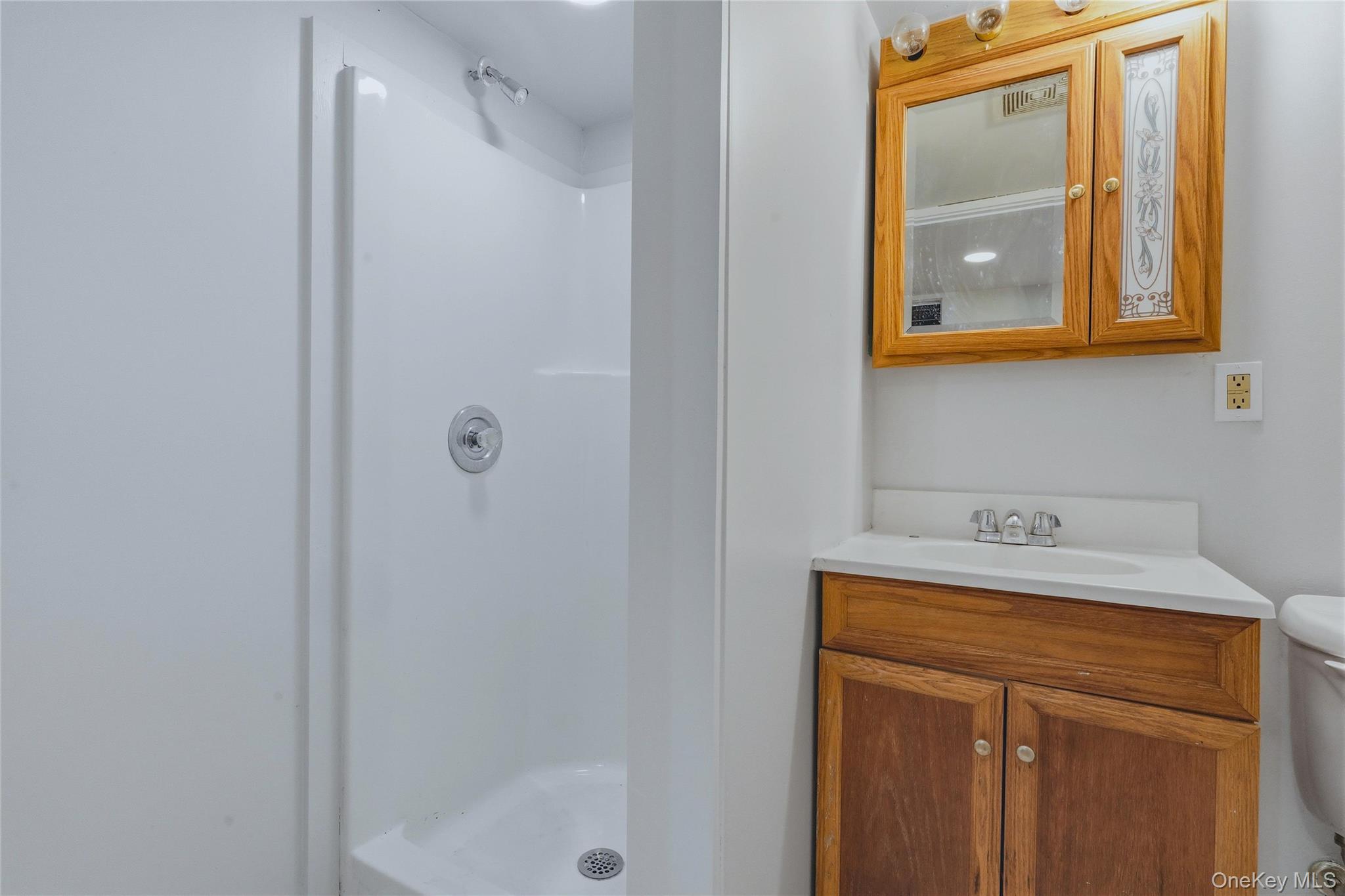 529 Lakeview Terrace – For Sale photo 18